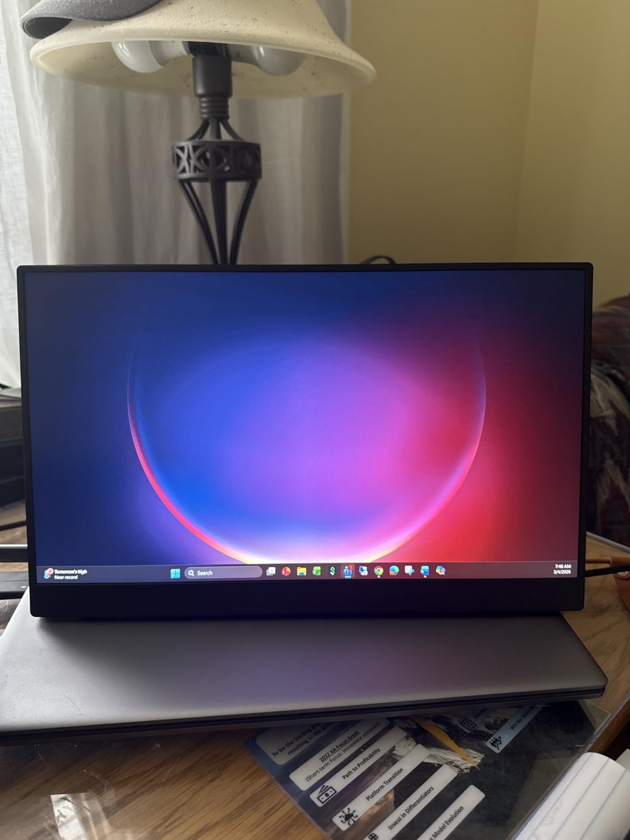 cocopar Portable Monitor 15.6 Inch 1080P FHD 60Hz 85% sRGB Travel Monitor with Speaker HDMI USB-C Second Screen for Laptop MacBook Surface PC Xbox PS4/5, VESA Mountable, with Cover Stand customer photo 2