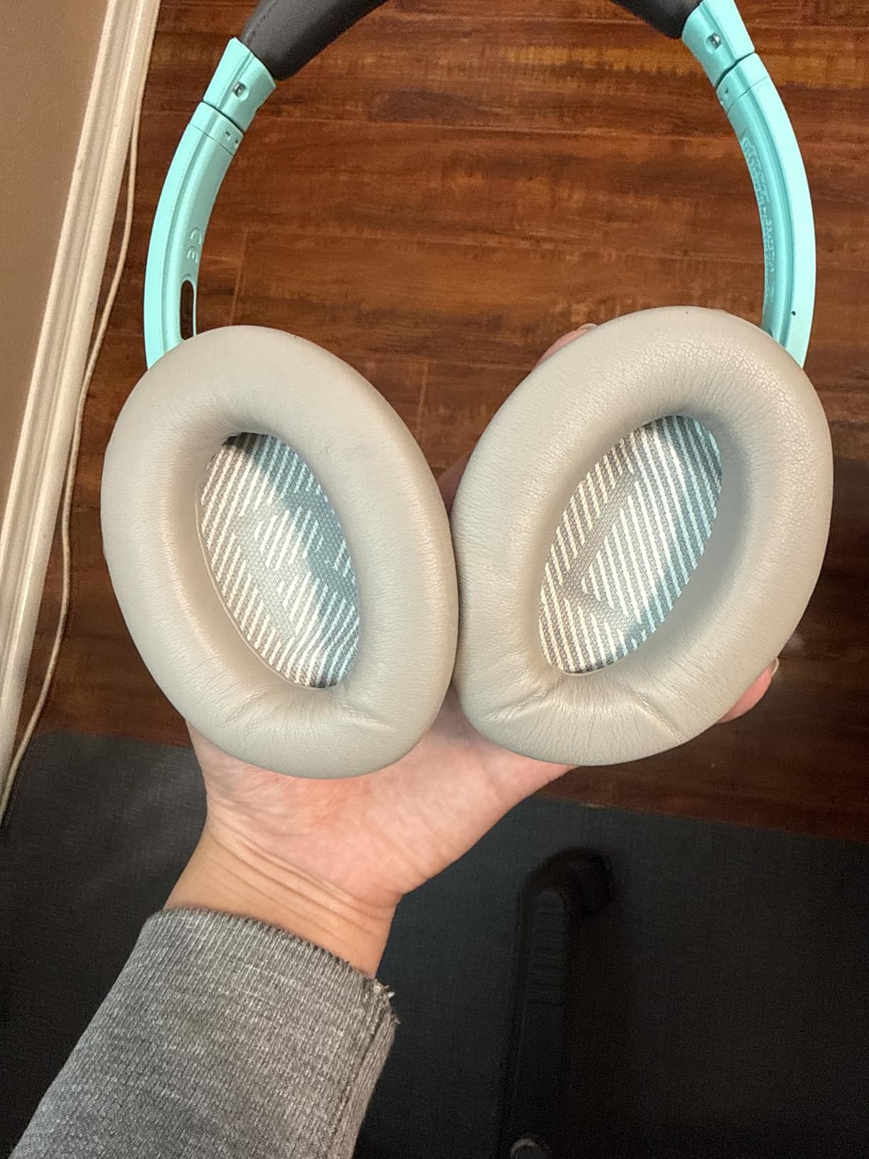 Premium Replacement Ear Pads for Bose QC35 & QC35ii Headphones Made by GEVO- Comfortable Adaptive Memory Foam and Extra Durable - Fits QuietComfort 35 & 35ii / SoundLink 1&2 AE (Over-Ear) (Silver) customer photo 1