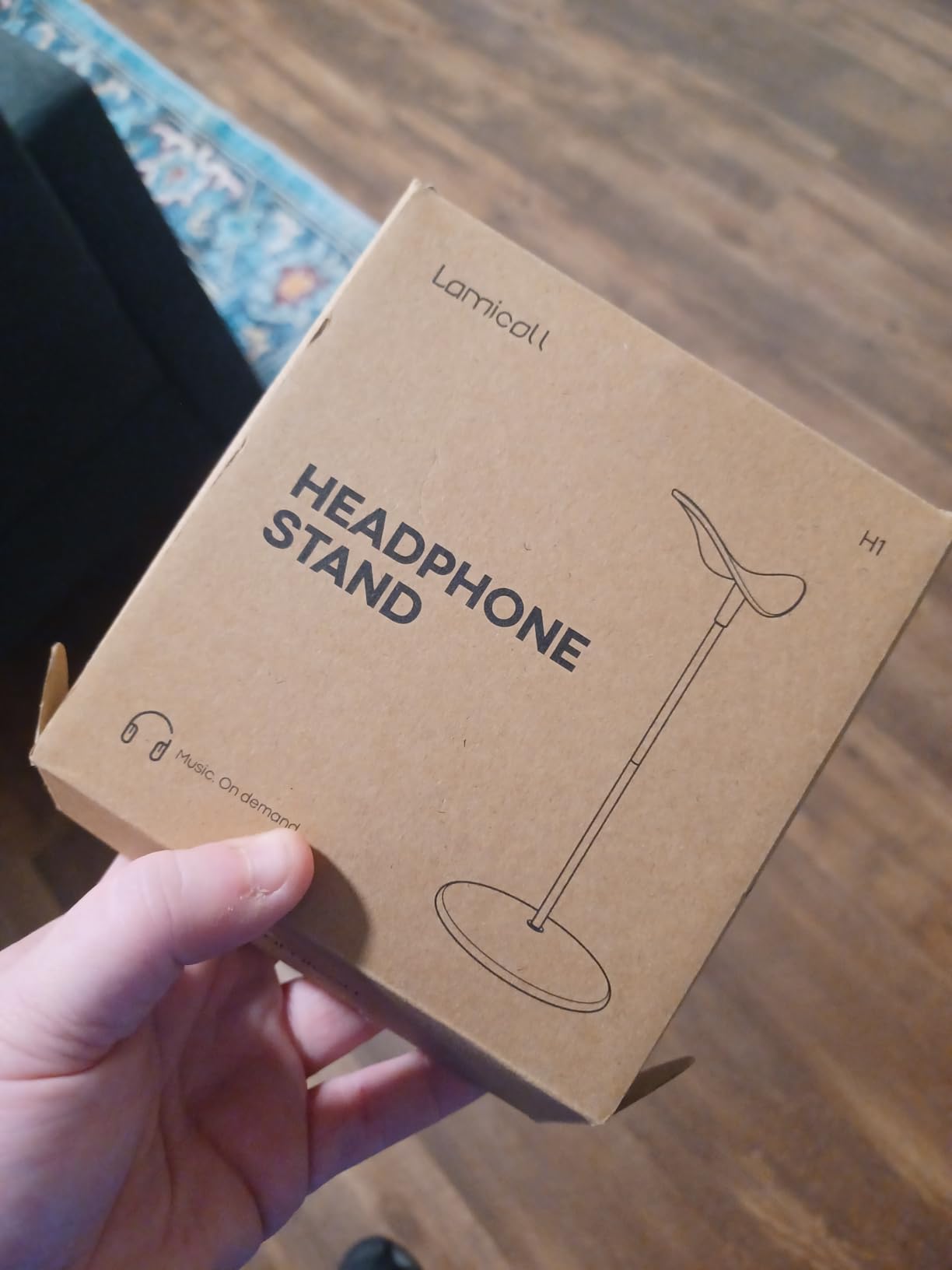 Lamicall Headphone Stand, Desktop Headset Holder - Desk Earphone Stand, for All Headsets Such as Airpods Max, HyperX Gaming Headphones, Beats, Sennheiser Music Headphones Gifts customer photo 1