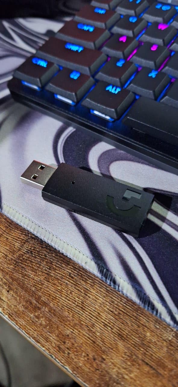 Logitech G733 Lightspeed Wireless Gaming Headset, Suspension Headband, Lightsync RGB, Blue VO!CE Mic, PRO-G Audio - Black, Gaming Headset Wireless, PC, PS5, PS4, Switch Compatible customer photo 2