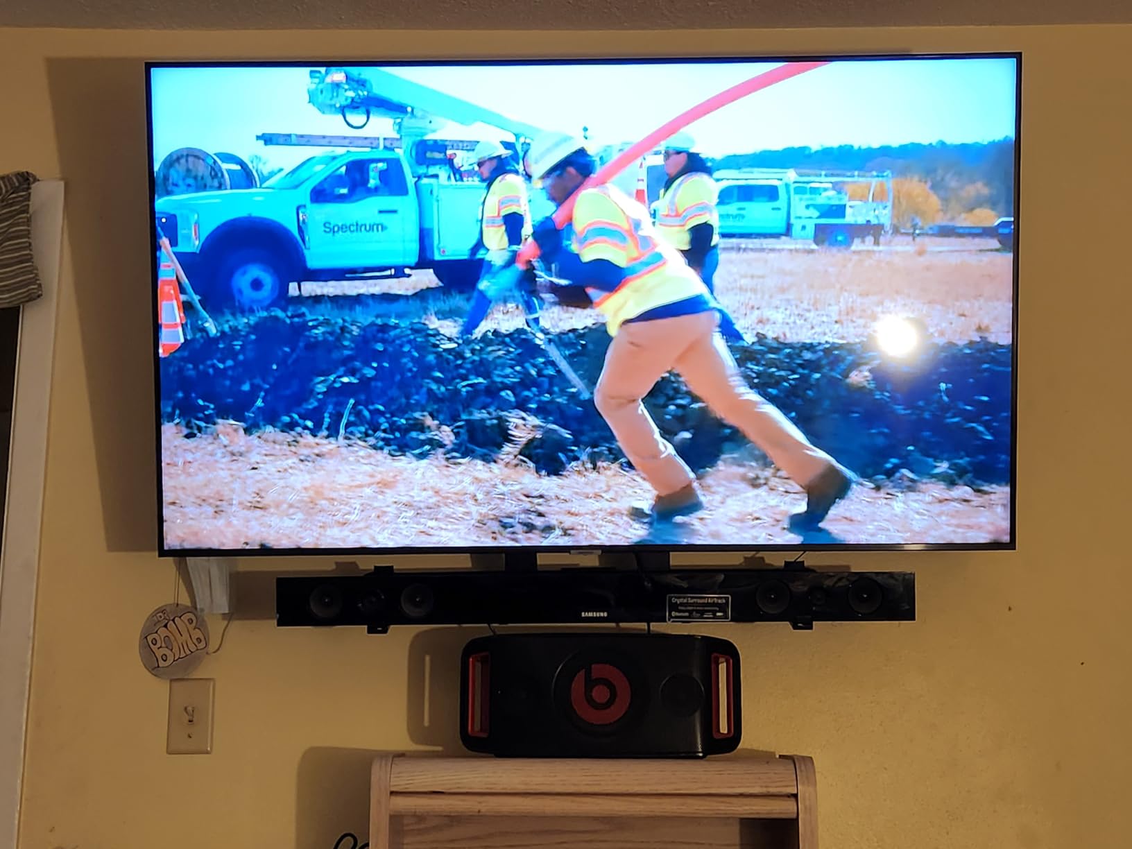 USX MOUNT Universal Soundbar Mount, Sound Bar TV Bracket for Soundbar with Speaker, Fits 2 Installation Options, Removable No-Slip Base Holder Extends 3.46