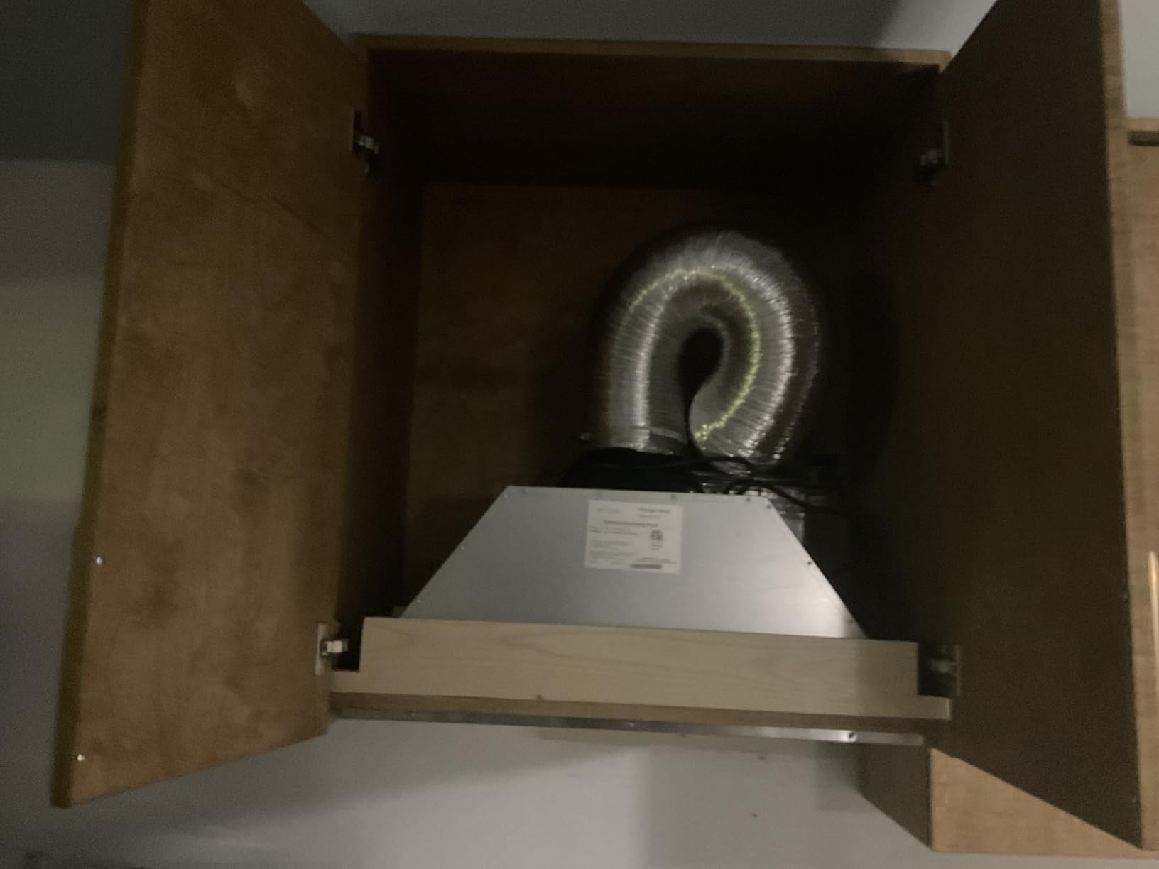 IKTCH 36 inch Built-in/Insert Range Hood 900 CFM, Ducted/Ductless Convertible Duct, Stainless Steel Kitchen Vent Hood with 4 Speed Gesture Sensing & Touch Control Panel customer photo 1