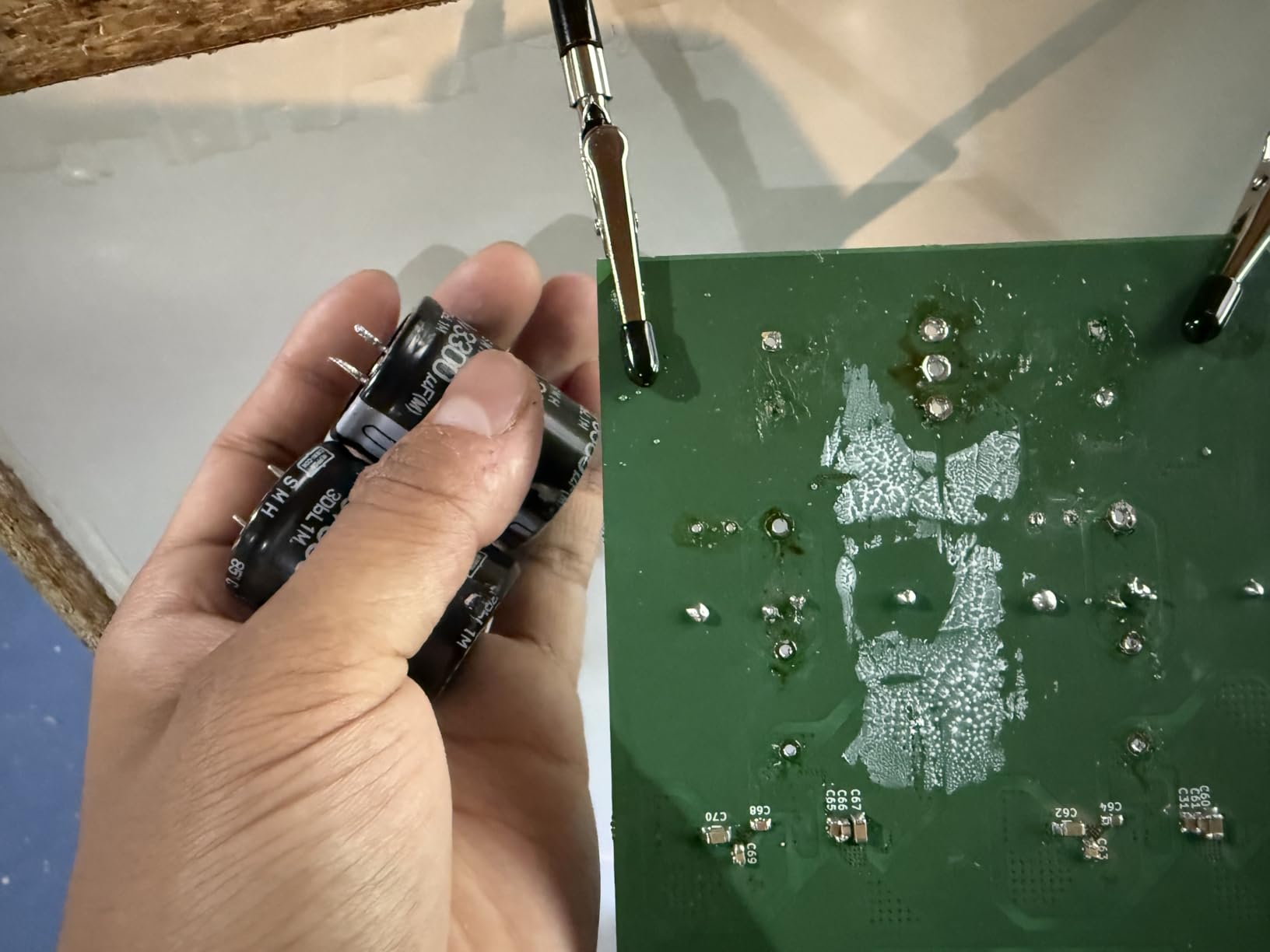 YIHUA 926 III 60W Digital Display Soldering Iron Station Kit w 2 Helping Hands, 6 Extra Iron Tips, Lead-Free Solder, Solder Sucker, S/S Tweezers, °C/ºF Conversion, Auto Sleep & Calibration Support customer photo 1