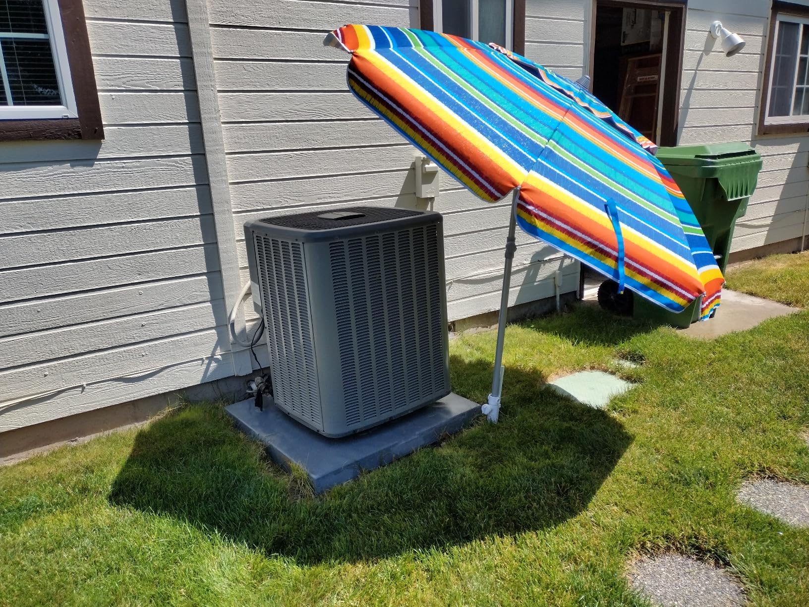 AMMSUN Beach Umbrellas for Sand Heavy Duty Wind Portable, 6.5ft Outdoor Umbrella with Sand Anchor and UV Protection, Parasols Includes Carry Bag for Beach, Patio, and Garden, Yellow Stripes customer photo 1