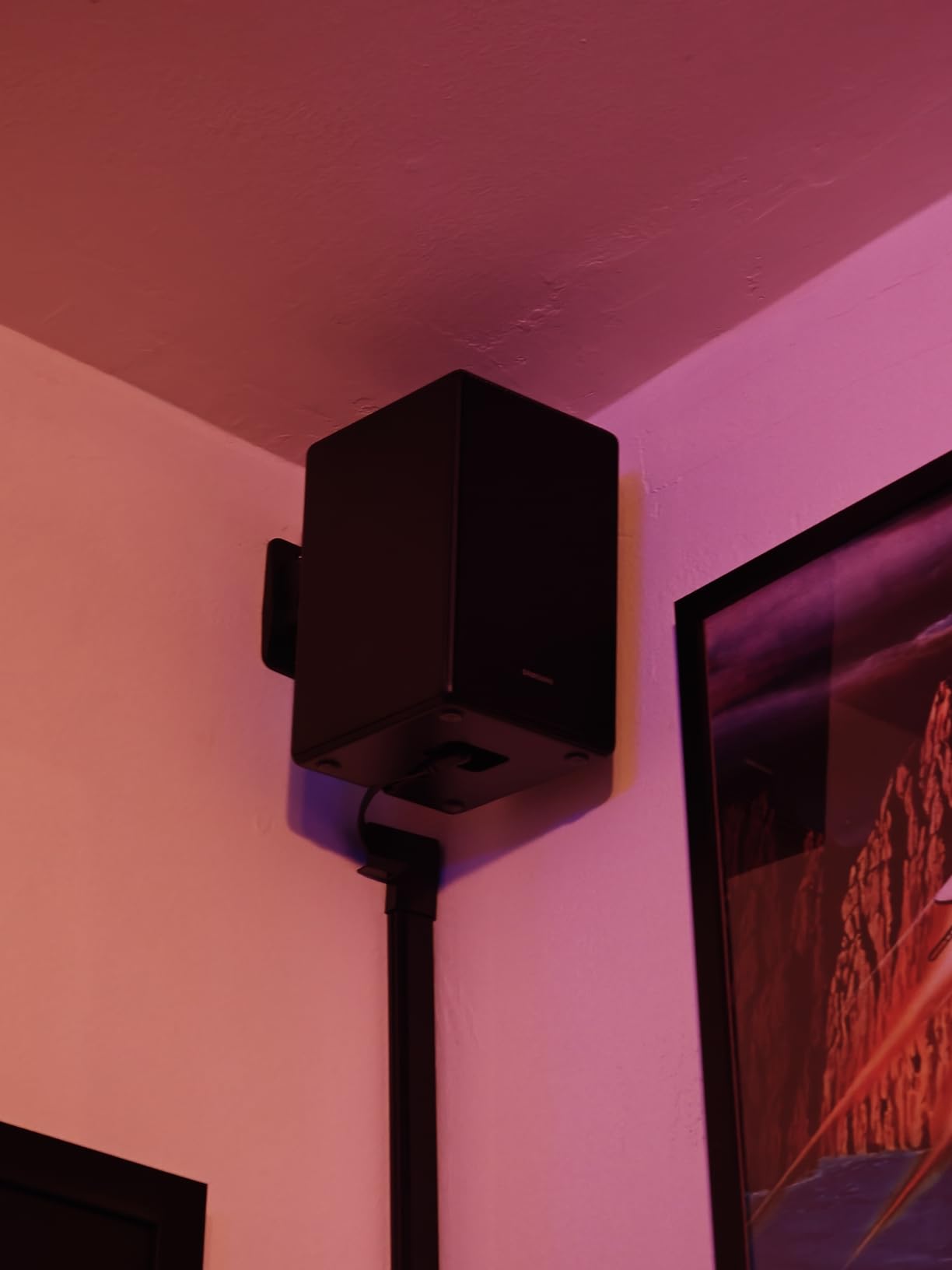 EVEO Cable Hider Wall 306