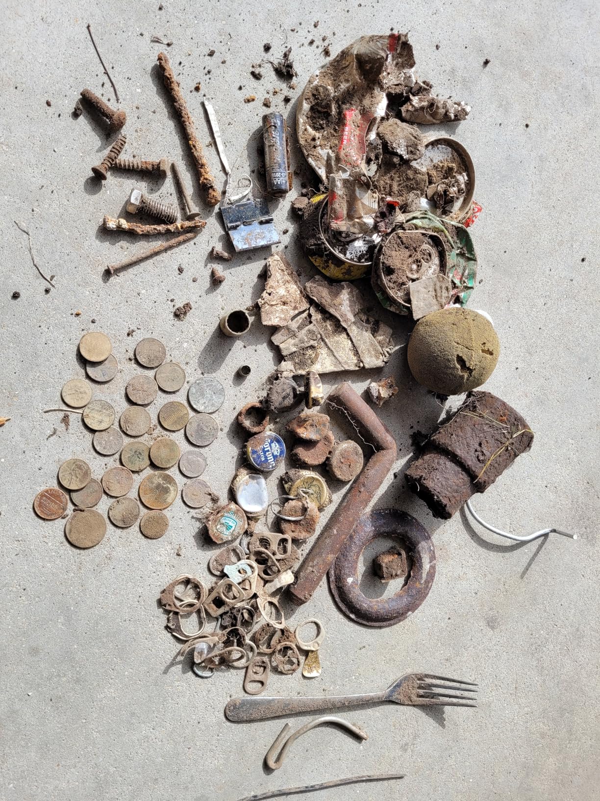 Minelab Vanquish 440 Multi-Frequency Pinpointing Metal Detector for Adults with V10 10