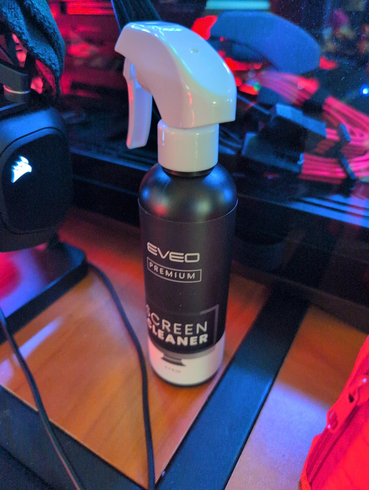 EVEO Screen Cleaner Spray Kit (Streak-Free) TV Screen Cleaner for Smart TV, Lcd, LEd, Oled | Computer Screen Cleaner Spray and Wipe Microfiber Cloth - TV, Monitor, Laptop, iPad, Car - 6.7oz 1 Pack customer photo 1