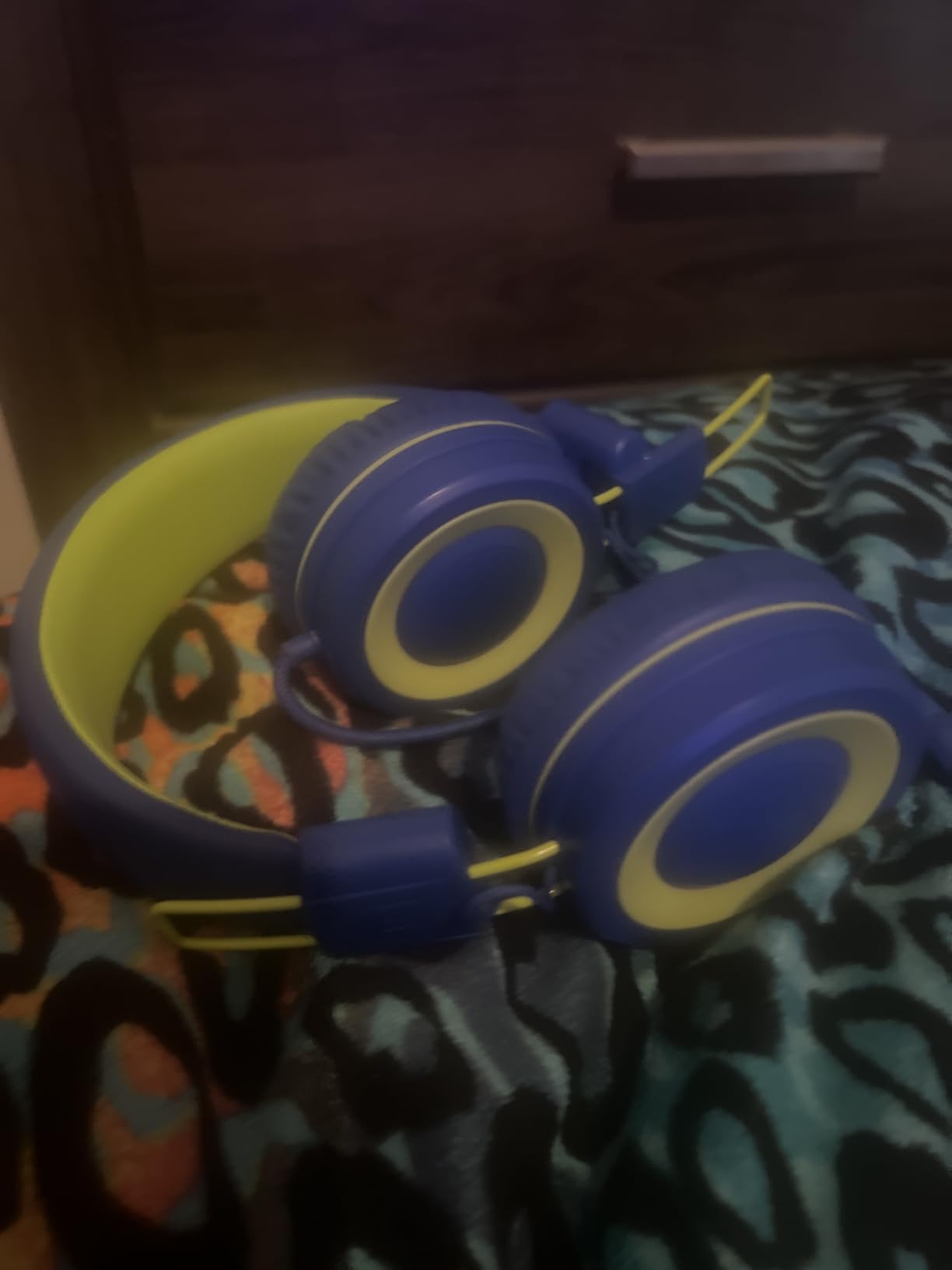 noot products Kids Headphones with Microphone K12 Stereo 5ft Long Cord with 85dB/94dB Volume Limit Wired On-Ear Headset for iPad/Amazon Kindle,Fire/Toddler/Boys/Girls/School (Red Black) customer photo 1