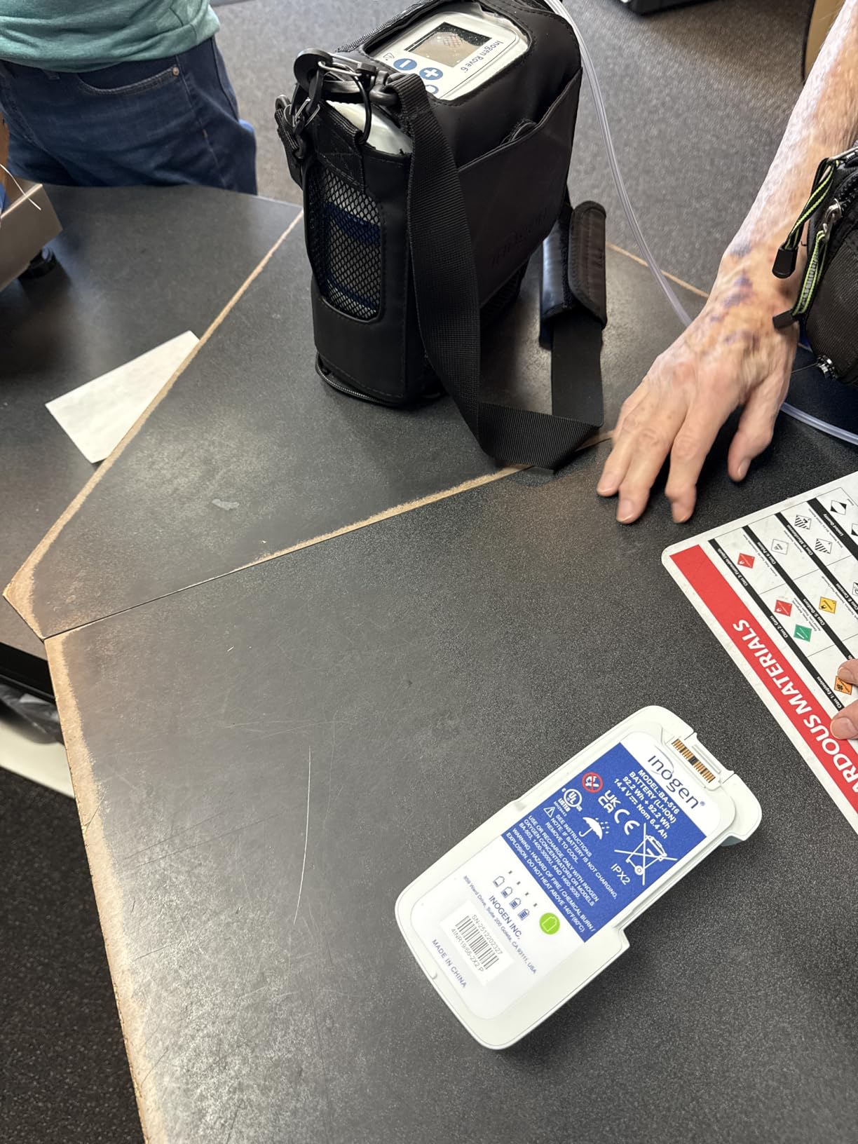 Extended (16-cell) Battery - for the Inogen One G5/Inogen Rove 6 - Up to 12 hours, 45 minutes of battery life on setting 1-2.18 lbs. customer photo 1