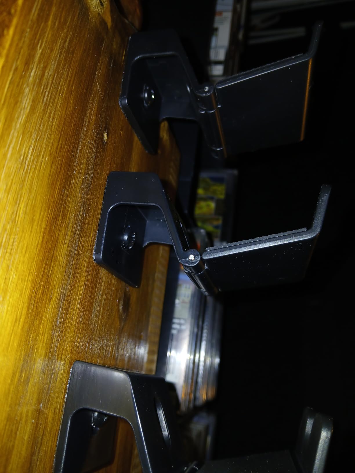 OIVO Controller & Headset Wall Mount Holder Stand, Foldable Headphone Stand, Gaming Controller Holder Hanger Hook, Universal Storage Organizer Controller/Earphone/Game Accessories-9 Packs customer photo 1