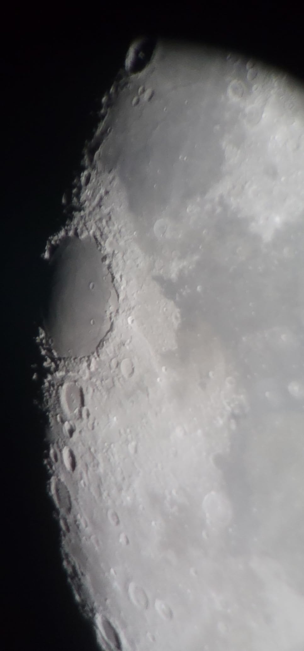 Celestron StarSense Explorer LT 114AZ App-Enabled Telescope - 114mm Newtonian Reflector with Smartphone Dock & StarSense App - iPhone & Android Compatible - Easy-to-Use for Beginners customer photo 1