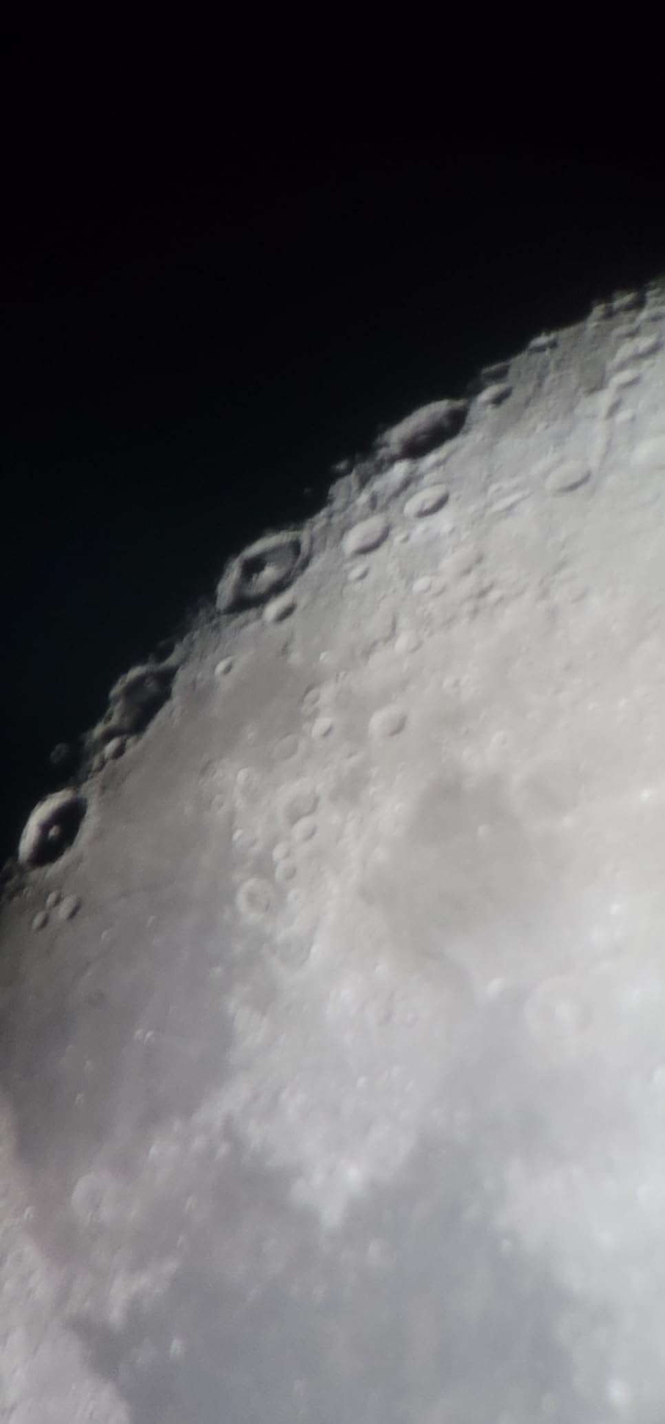 Celestron StarSense Explorer LT 114AZ App-Enabled Telescope - 114mm Newtonian Reflector with Smartphone Dock & StarSense App - iPhone & Android Compatible - Easy-to-Use for Beginners customer photo 2