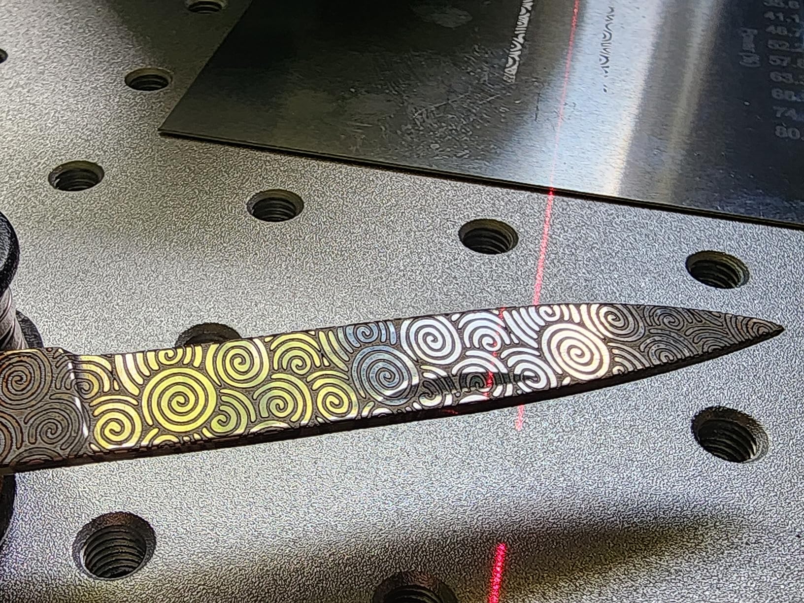 US Stock 50W JPT Fiber Laser Marking Machine Fiber Laser Engraver with 175×175mm Lens and D80 Rotary Axis Class 1 Laser Output Power 0.39mW customer photo 2