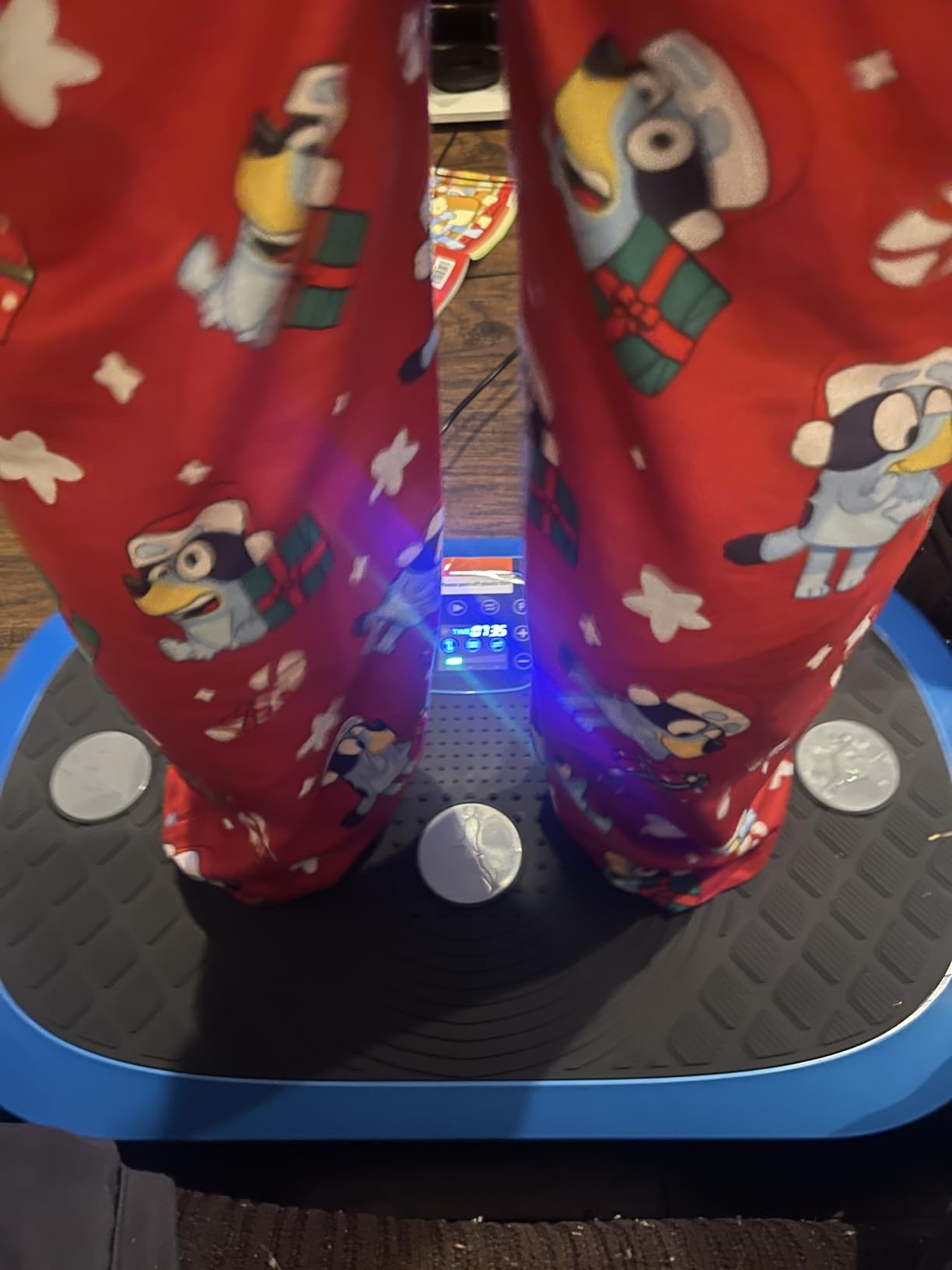 Lifepro Rumblex Plus 4D Vibration Plate Exercise Machine - Triple Motor Oscillation, Linear, Pulsation + 3D/4D Motion Vibration Platform for Weight Loss & Shaping customer photo 2