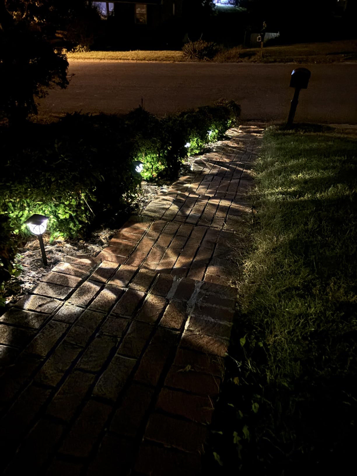 GIGALUMI 6 Pack Solar Lights Outdoor Waterproof, LED Solar Garden Lights, Outdoor Decorations, Garden Decor for Yard, Patio, Landscape, Planter, Walkway (Warm White) customer photo 2