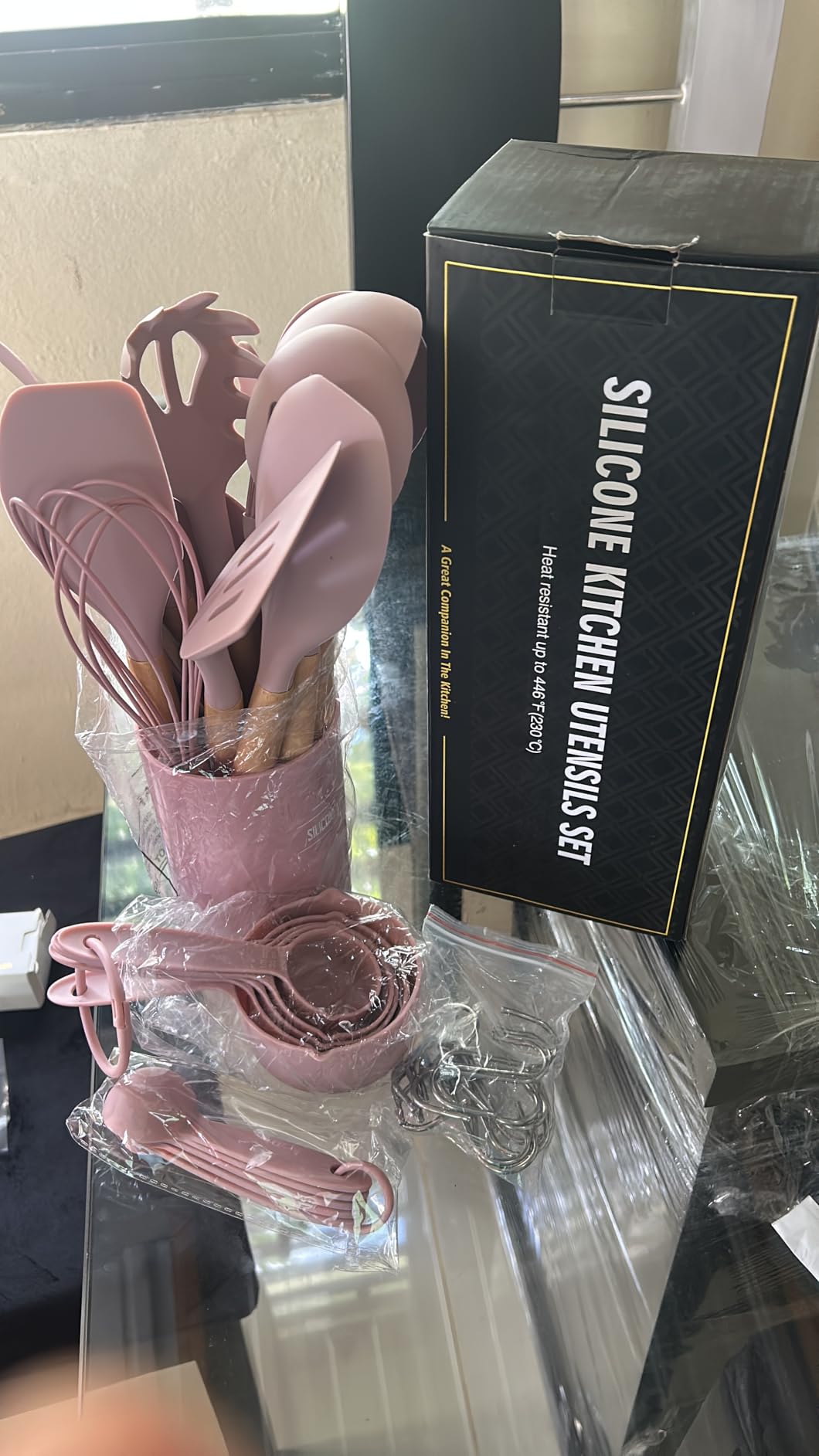 Umite Chef Kitchen Cooking Utensils Set, 33 pcs Non-Stick Silicone Cooking Kitchen Utensils Spatula Set with Holder, Wooden Handle Silicone Kitchen Gadgets Utensil Set (Khaki) customer photo 1