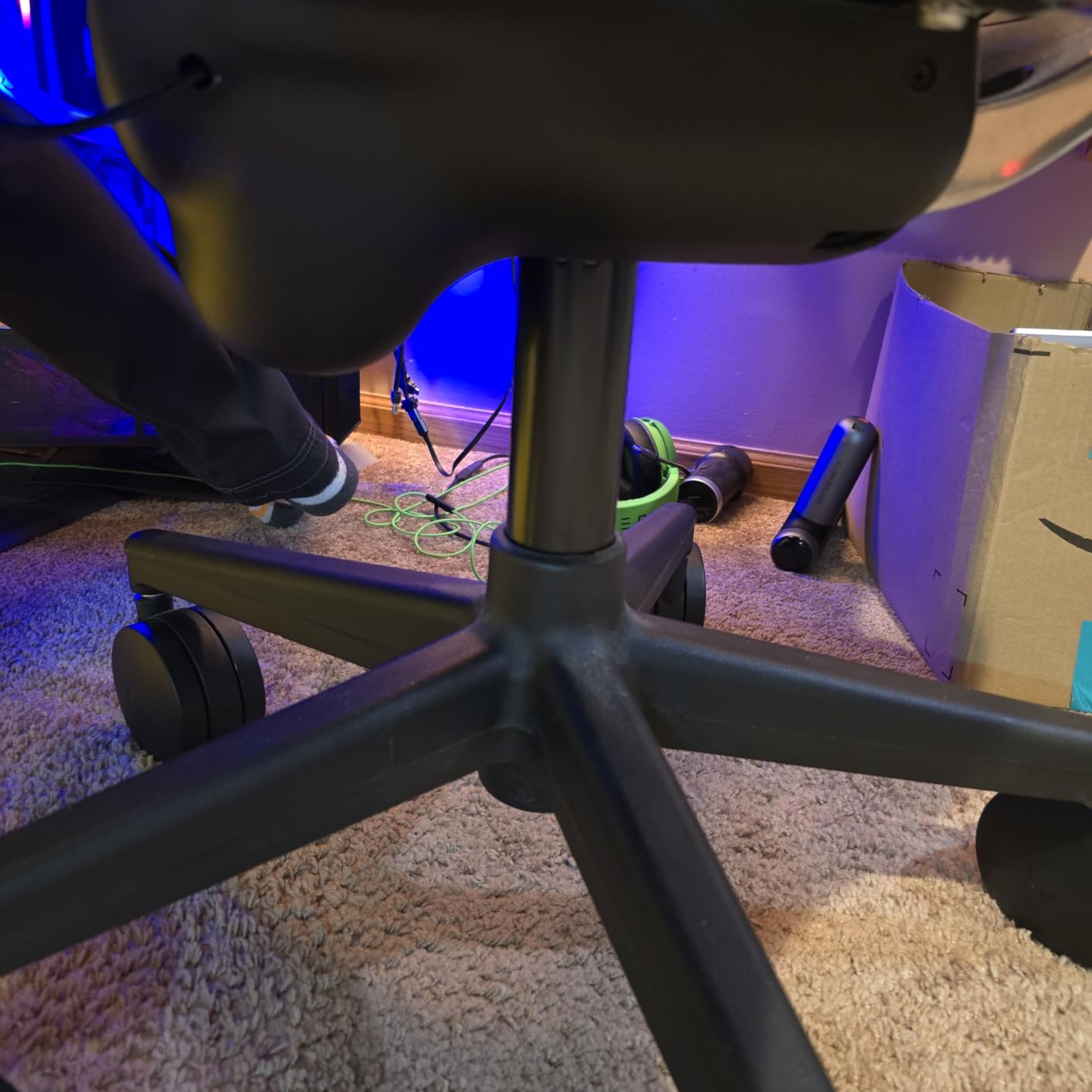 9 Inches to 13 Inches Office Chair Cylinder Replacement, 4'' Stroke, Heavy Duty 1000 lbs, Hydraulic Pneumatic Shock Piston, Universal Gas Cylinder Fit for Most Office Chairs, Class 4 (Black) customer photo 2