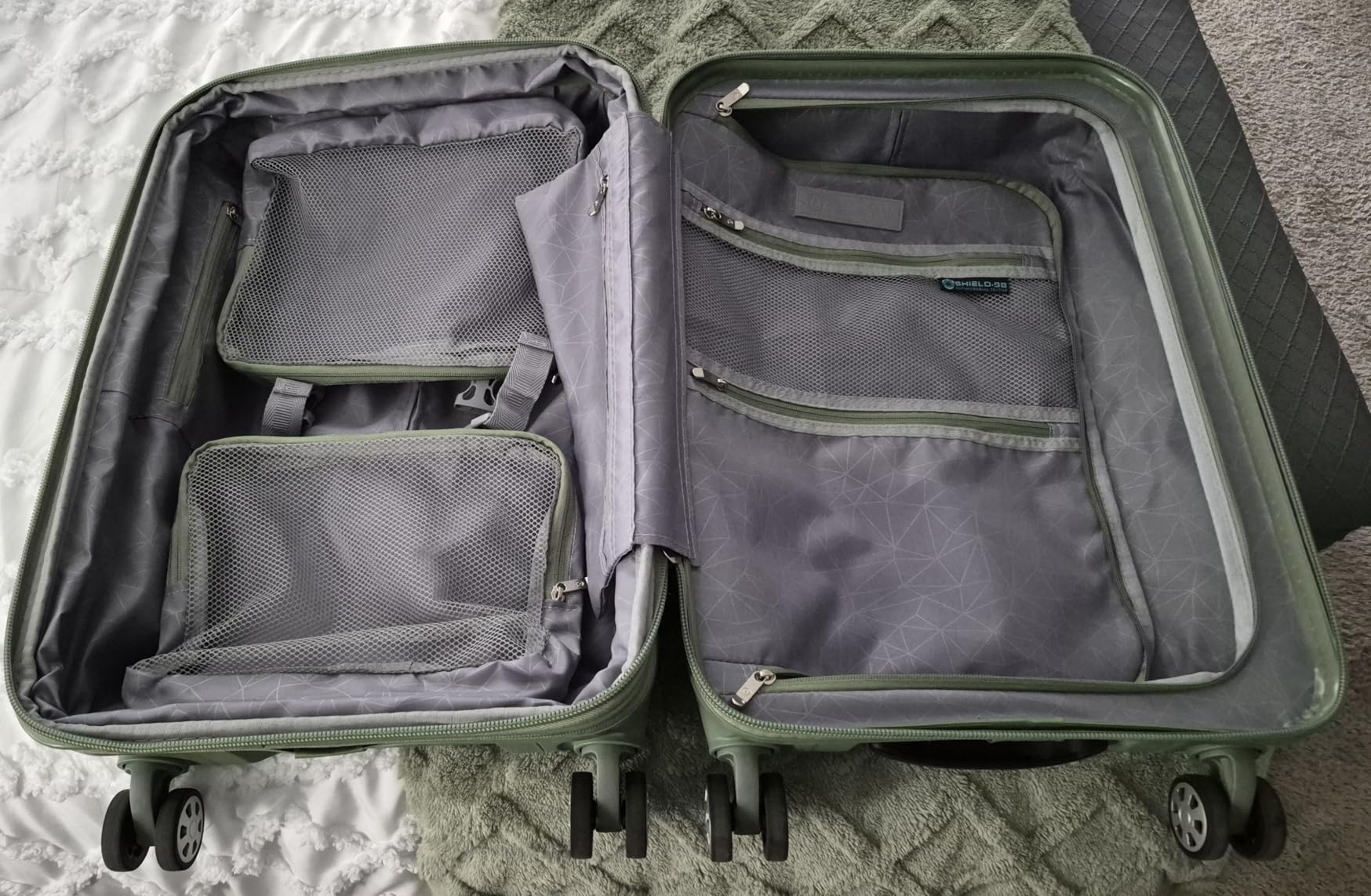 Traveler's Choice Pagosa Hardshell Expandable Luggage with Spinner Wheels, Black, 22-Inch Carry-on customer photo 2