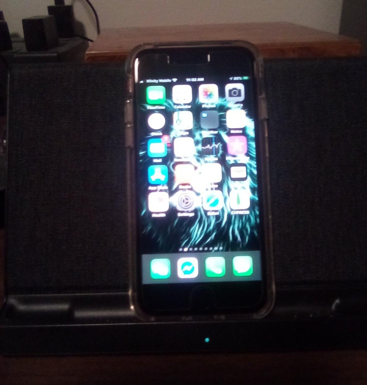 Made for Amazon, Wireless Charging Dock for Amazon Fire HD 8 Plus (2022 & 2020 Releases) customer photo 2