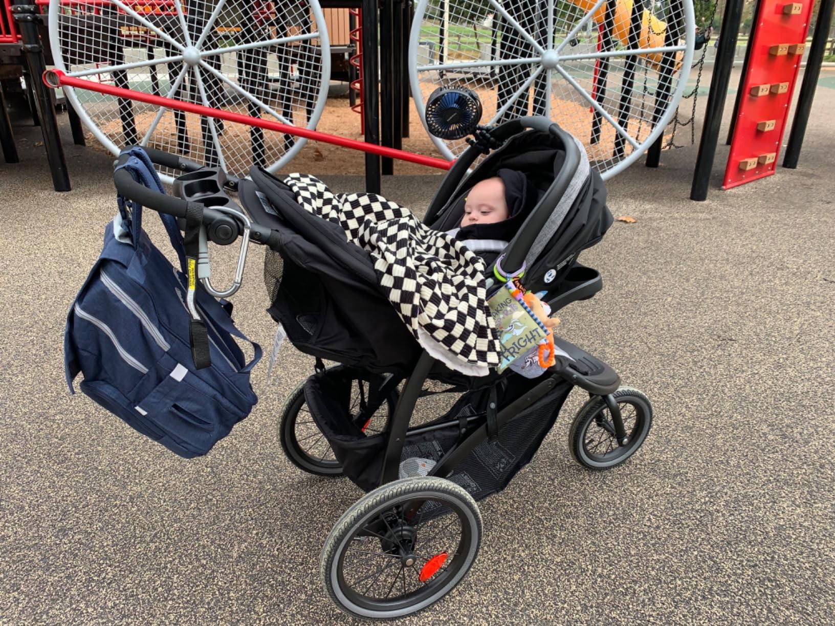 Graco FastAction Jogger LX Stroller - Drive, Convenient One-Hand Fold, ICS Compatible, Ideal for Parents on the Go customer photo 2