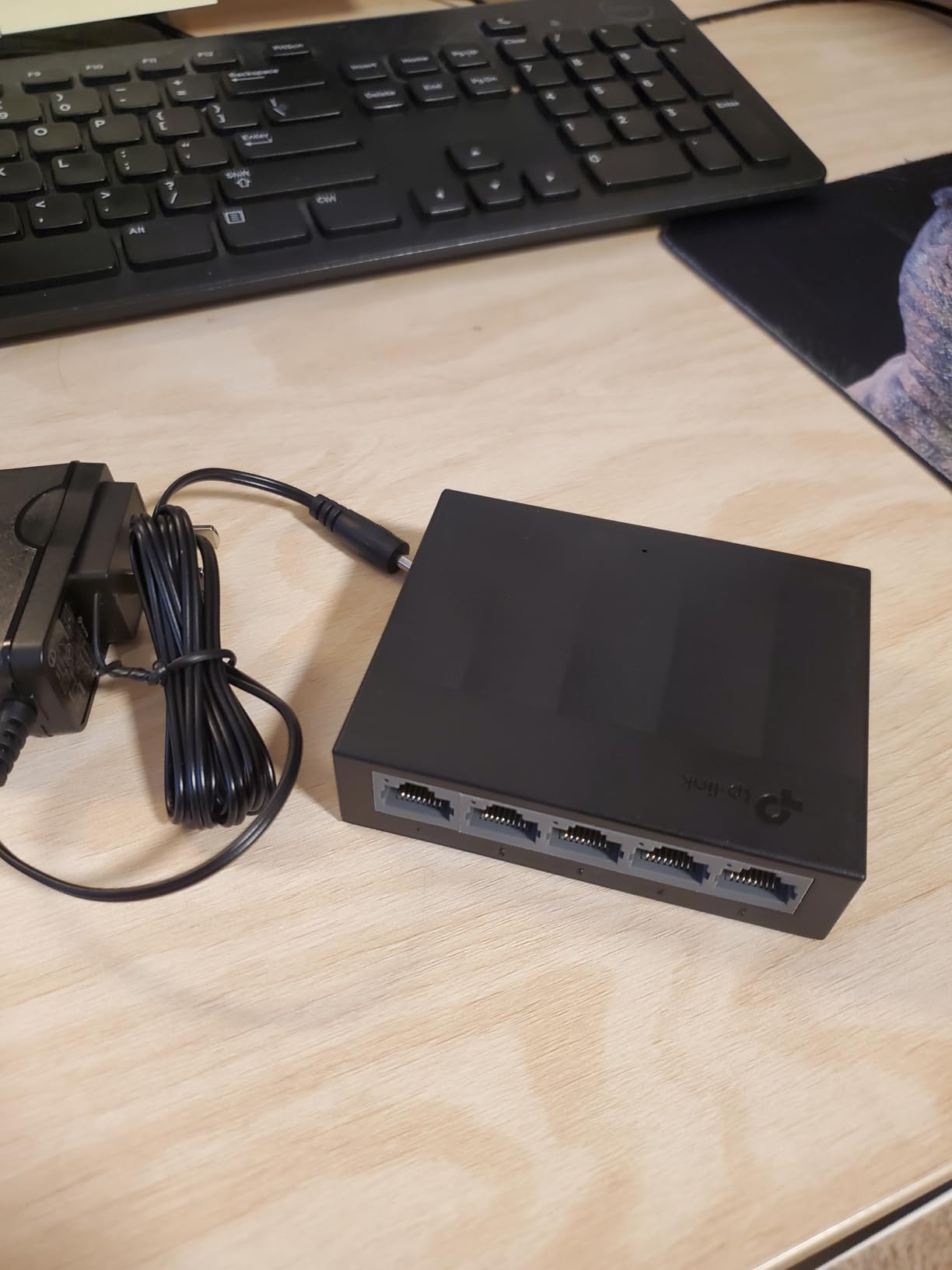 TP-Link Litewave 5 Port Gigabit Ethernet Switch | Desktop Ethernet Splitter | Unshielded Network Switch | Plug & Play | Fanless Quiet | Unmanaged (LS1005G) customer photo 1