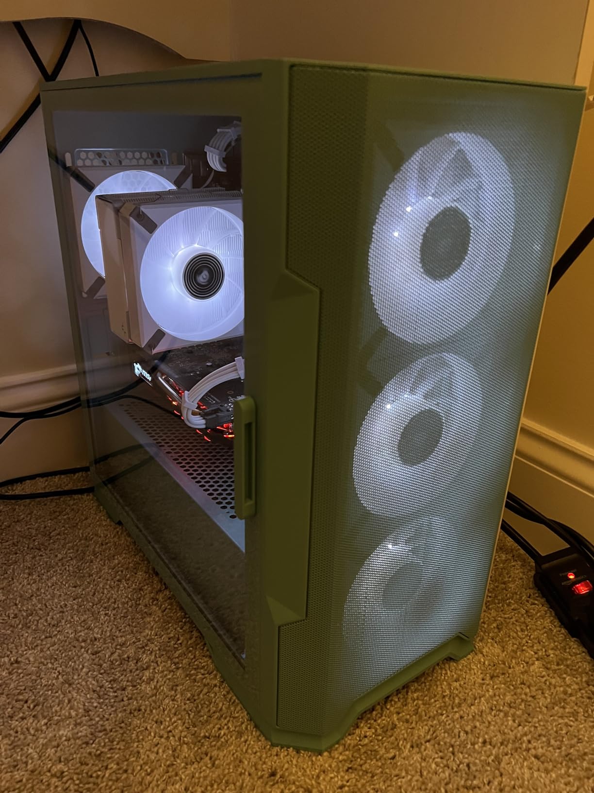 ARCTIC 4-Pin PWM Fan Splitter Cable - PST Extension-Cable for 4 Case Fans customer photo 1