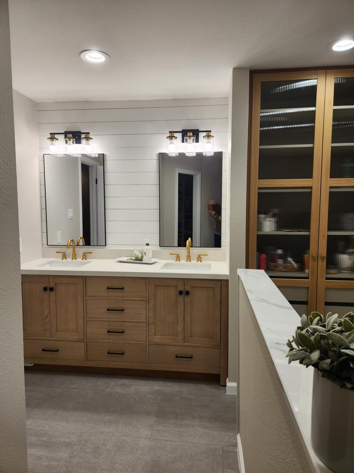 ARIEL Cambridge 72-inch Bathroom Vanity with Sink, Solid Wood, 1.5-inch Pure White Quartz Countertop & Backsplash, Double Rectangular Porcelain Sink, 4 Soft Closing Doors, 6 Dovetail Drawers, White customer photo 1