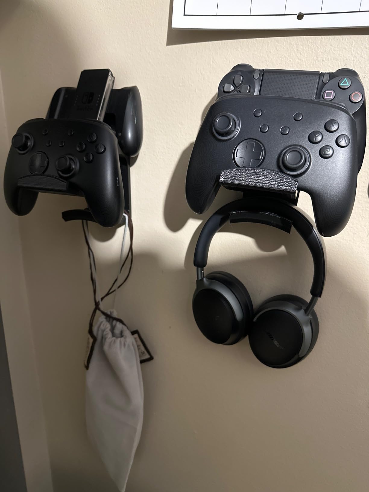 The UberAtlas Dual Game Controller & Headphone Stand Wall Mount Holder for Xbox ONE, Series X, PS5, PS4, PS3, Switch, STEELSERIES Gamepad & More, Stay Organized No Screws, by Brainwavz customer photo 2