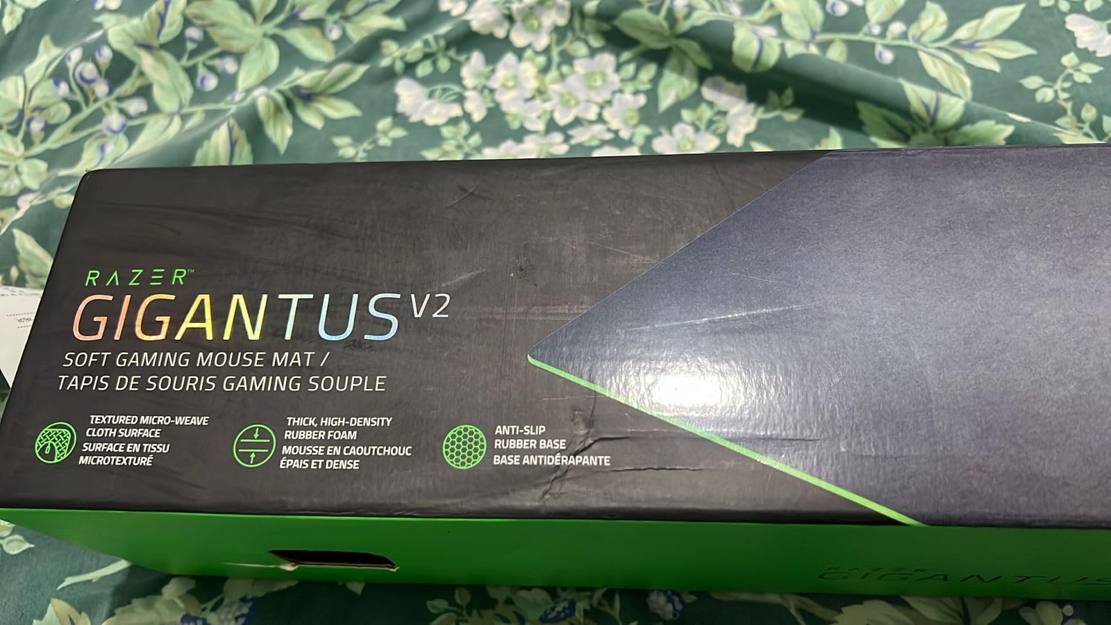 Razer Gigantus V2 Cloth Gaming Mouse Pad (XXL): Thick, High-Density Foam - Non-Slip Base - Classic Black customer photo 1