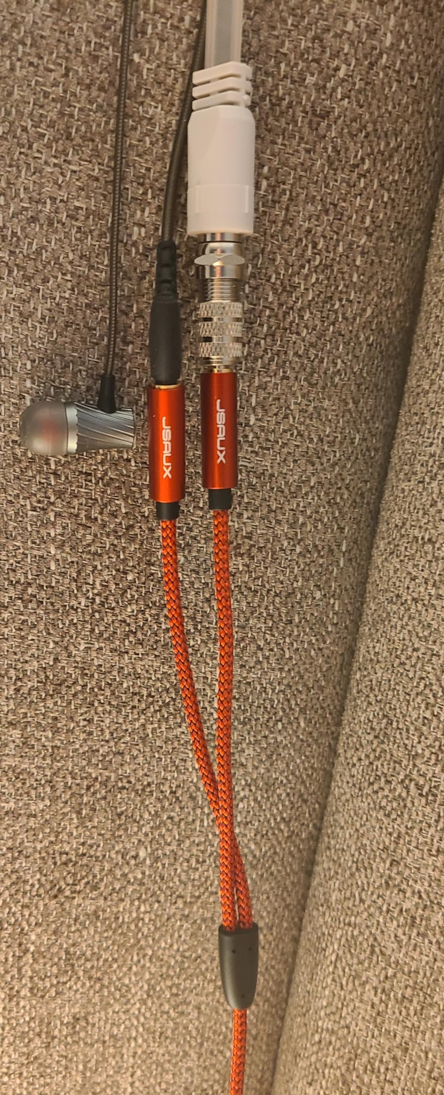 JSAUX Headphone Splitter 3.5mm, Audio Splitter 2 Female to 1 Male, Dual Headphone Adapter Compatible with PS4, PS5, Xbox, Nintendo Switch, PC Gaming Headsets, Phone, Tablet, Laptop and More-Red customer photo 2