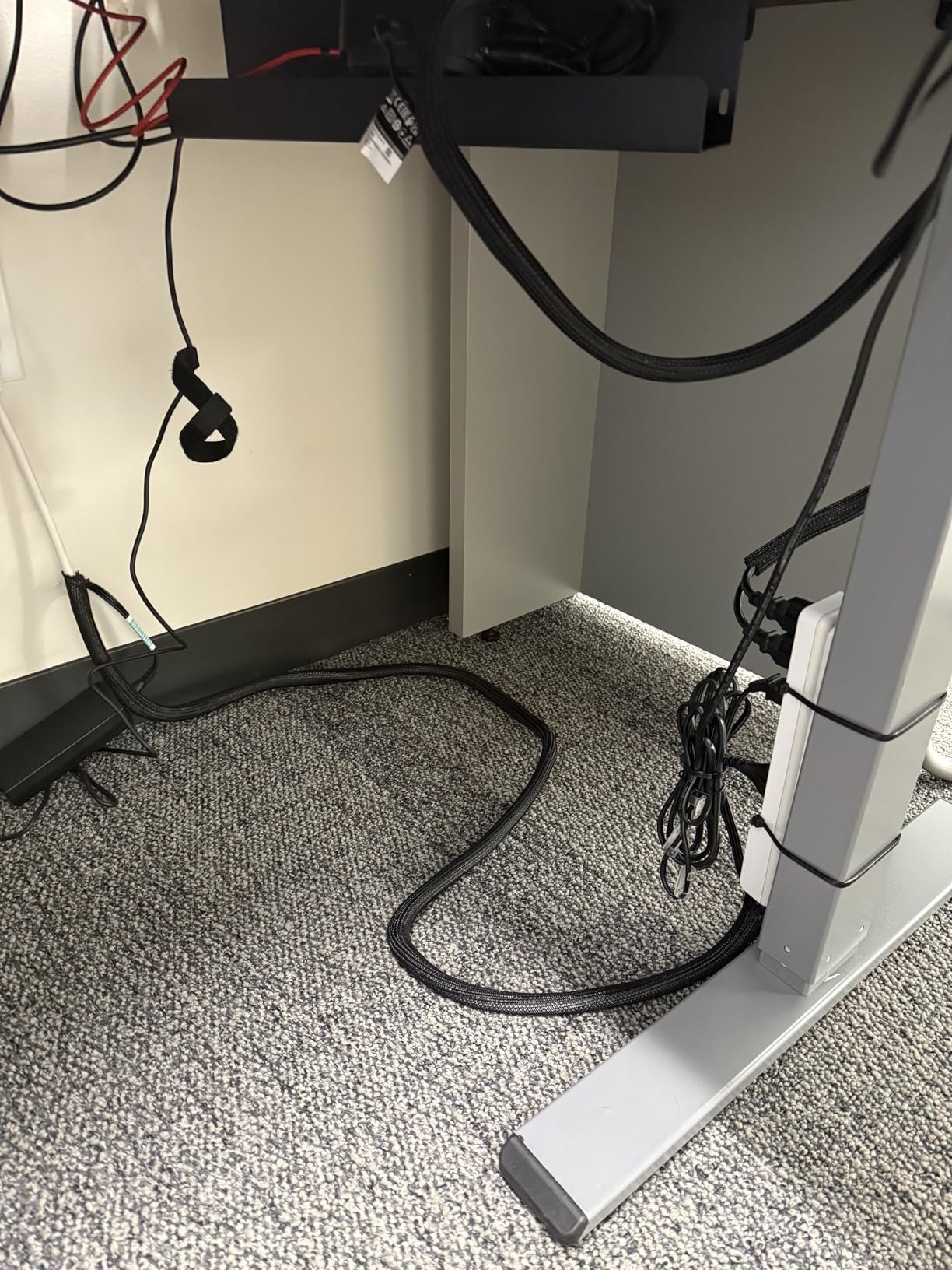 CrocSee 25ft - 1/2 inch Braided Cable Management Sleeve Cord Protector - Self-Wrapping Split Wire Loom customer photo 2