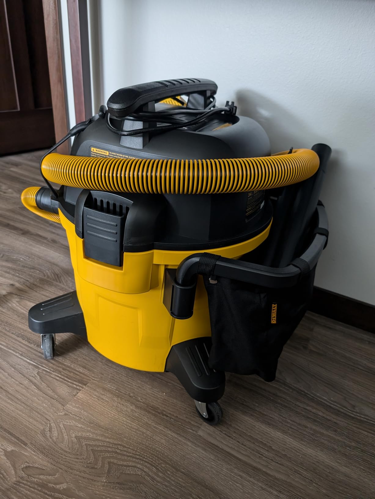 DEWALT 9 Gallon Wet/Dry VAC, Heavy-Duty Shop Vacuum with Attachments, 5 Peak HP, with Blower Function, DXV09PA customer photo 1