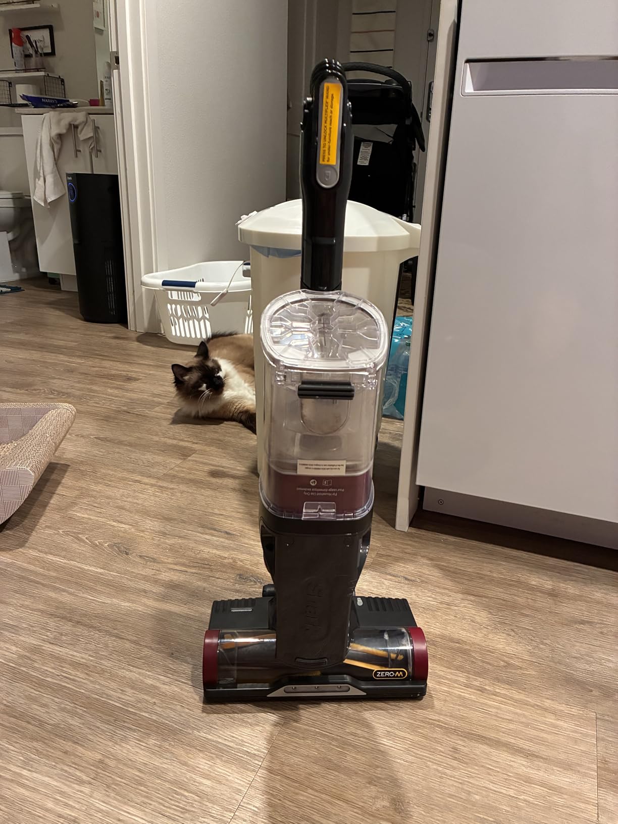 Shark IZ163H Pet Plus Cordless Stick Vacuum with Self-Cleaning Brushroll and HEPA Filter, Lightweight Deep Cleaning Vacuum for Carpet and Hard Floors, Folds for Easy Storage, 40-min Runtime, Raspberry customer photo 1