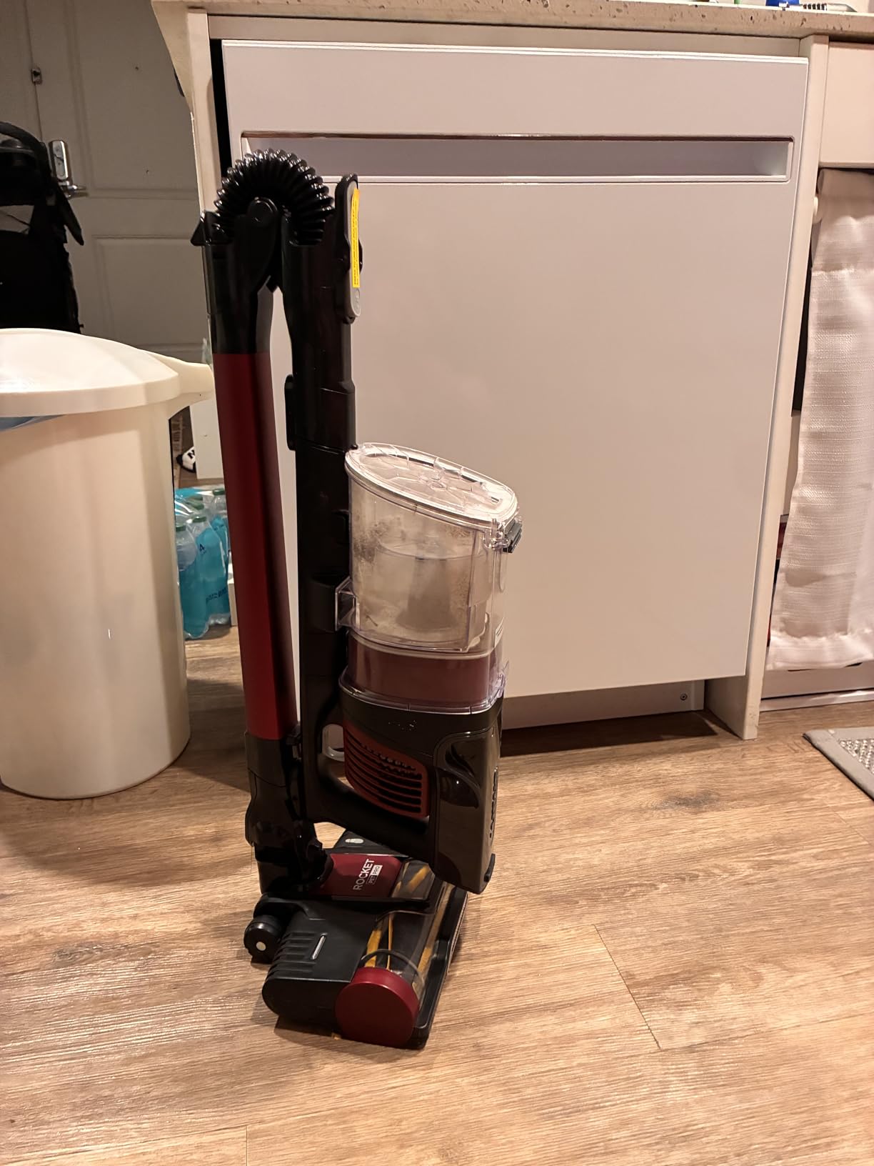 Shark IZ163H Pet Plus Cordless Stick Vacuum with Self-Cleaning Brushroll and HEPA Filter, Lightweight Deep Cleaning Vacuum for Carpet and Hard Floors, Folds for Easy Storage, 40-min Runtime, Raspberry customer photo 2