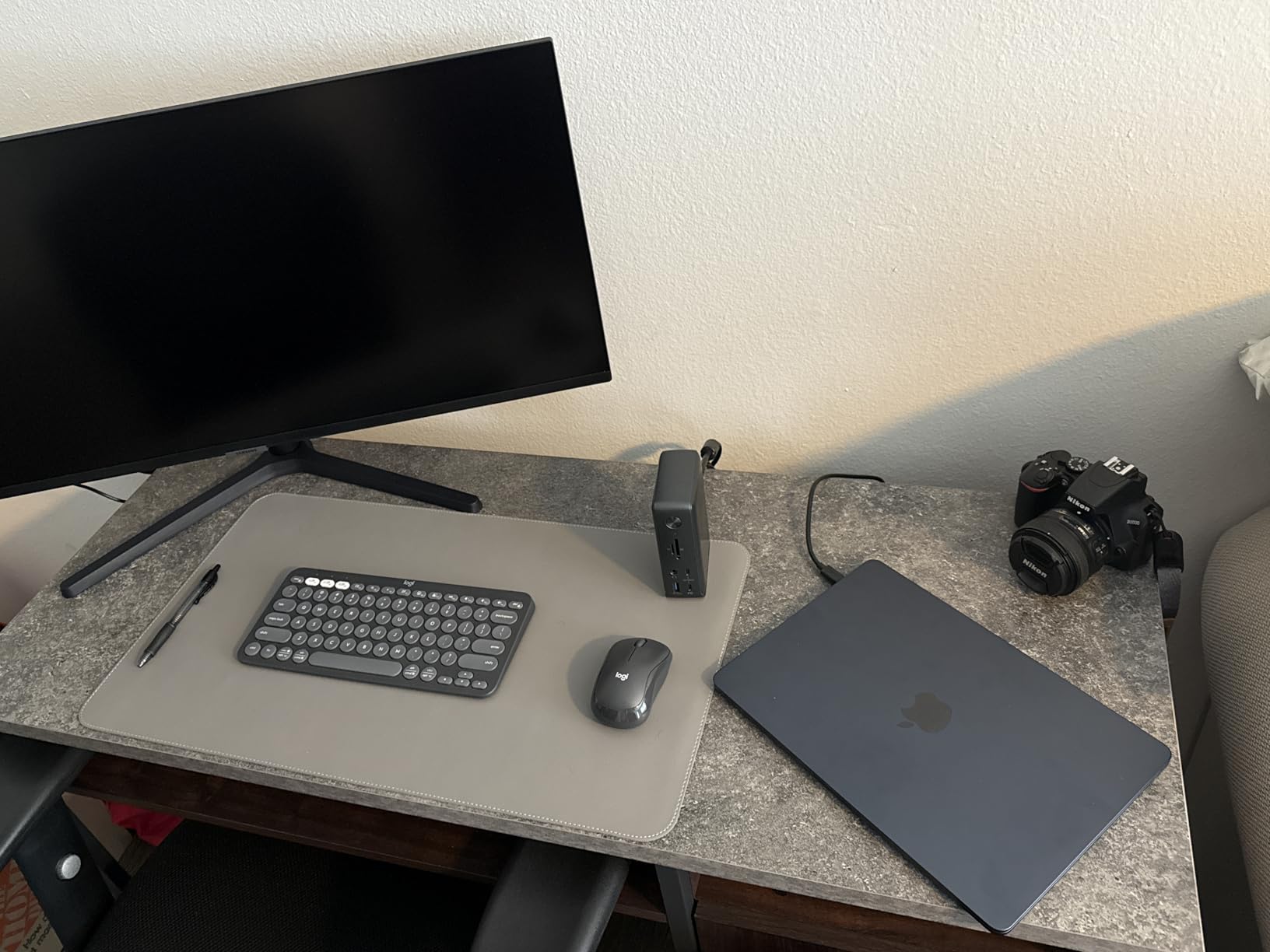 Anker Laptop Docking Station, 13-in-1 USB-C Docking Station, Triple Display with 2xHDMI and 1xDP, 10 Gbps USB-C and 5 Gbps USB-A Data, Ethernet, Audio, SD, 85W Charging for Dell, HP, Lenovo and More customer photo 1