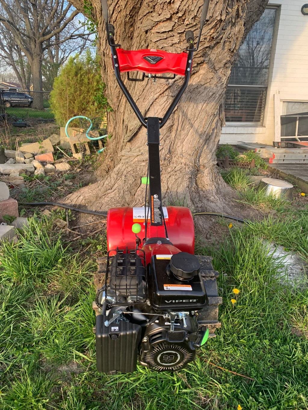 Earthquake 37037 Pioneer Dual-Direction Rear Tine Tiller, Red/Black customer photo 1