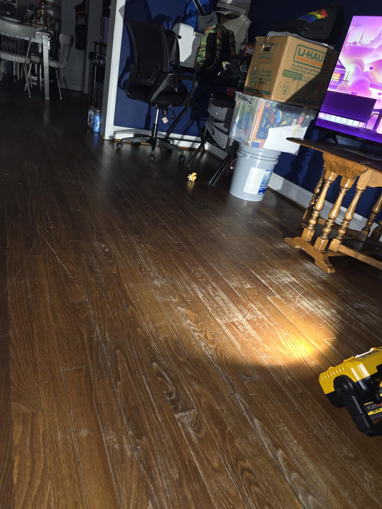 DEWALT 12V/20V MAX LED Work Light, Compact with 360 Degree Rotating Handle, 2000 Lumens of Brightness, Cordless, Bare Tool Only (DCL077B) customer photo 2