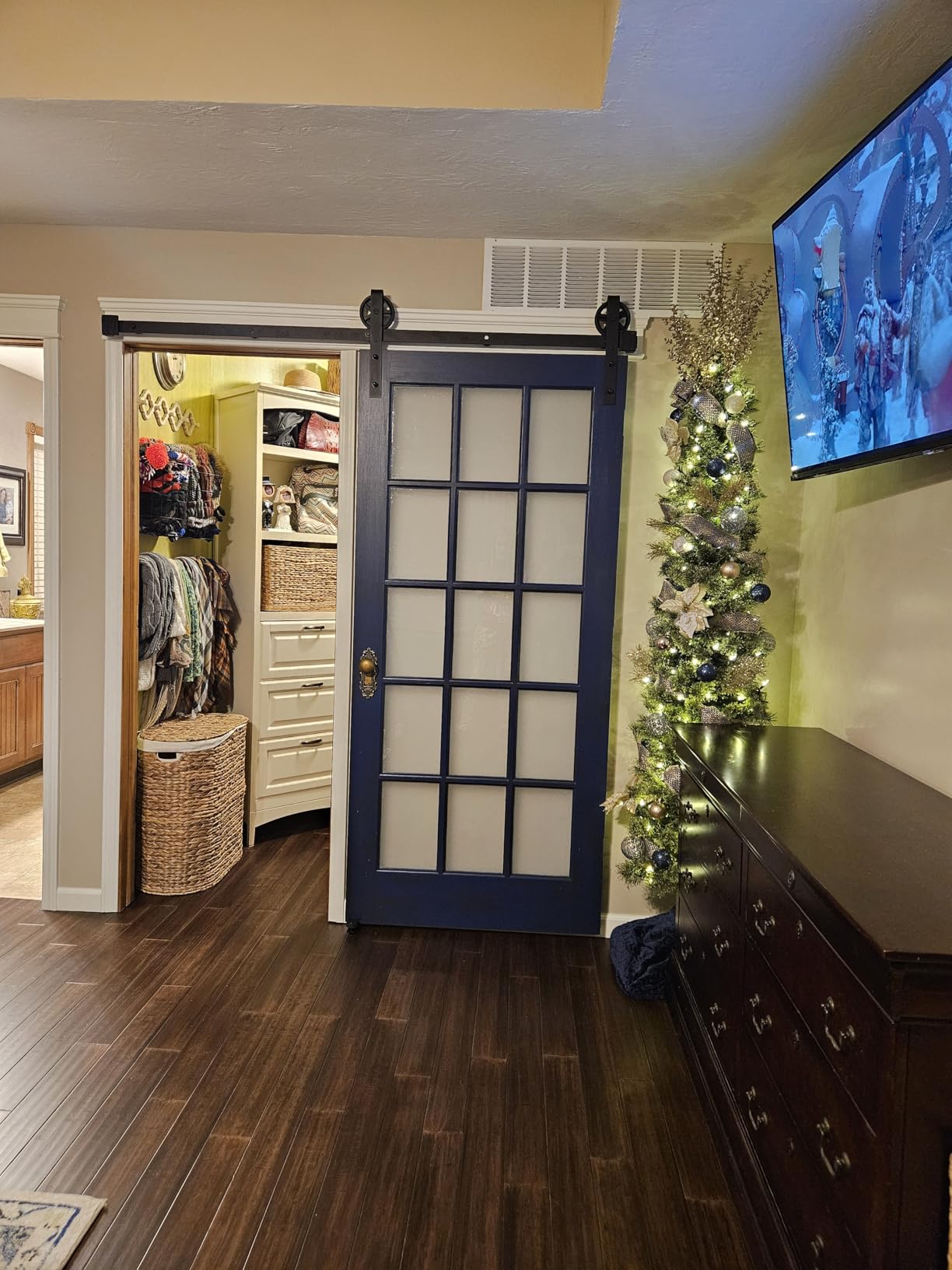 SMARTSTANDARD 8 FT Heavy Duty Sliding Barn Door Hardware Kit, 4FT - 18FT, Black, Smoothly and Quietly, Simple and Easy to Install, Fit 42