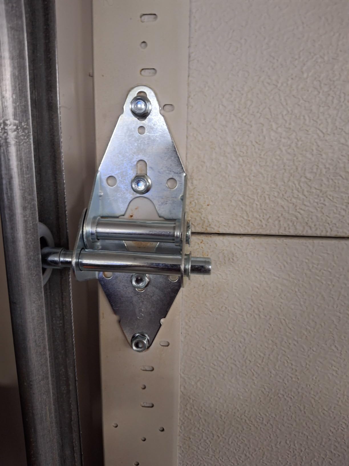 Surpass Garage Door Roller/Hinge/Top Bracket/Wire Rope (for 7' Height Doors) customer photo 1