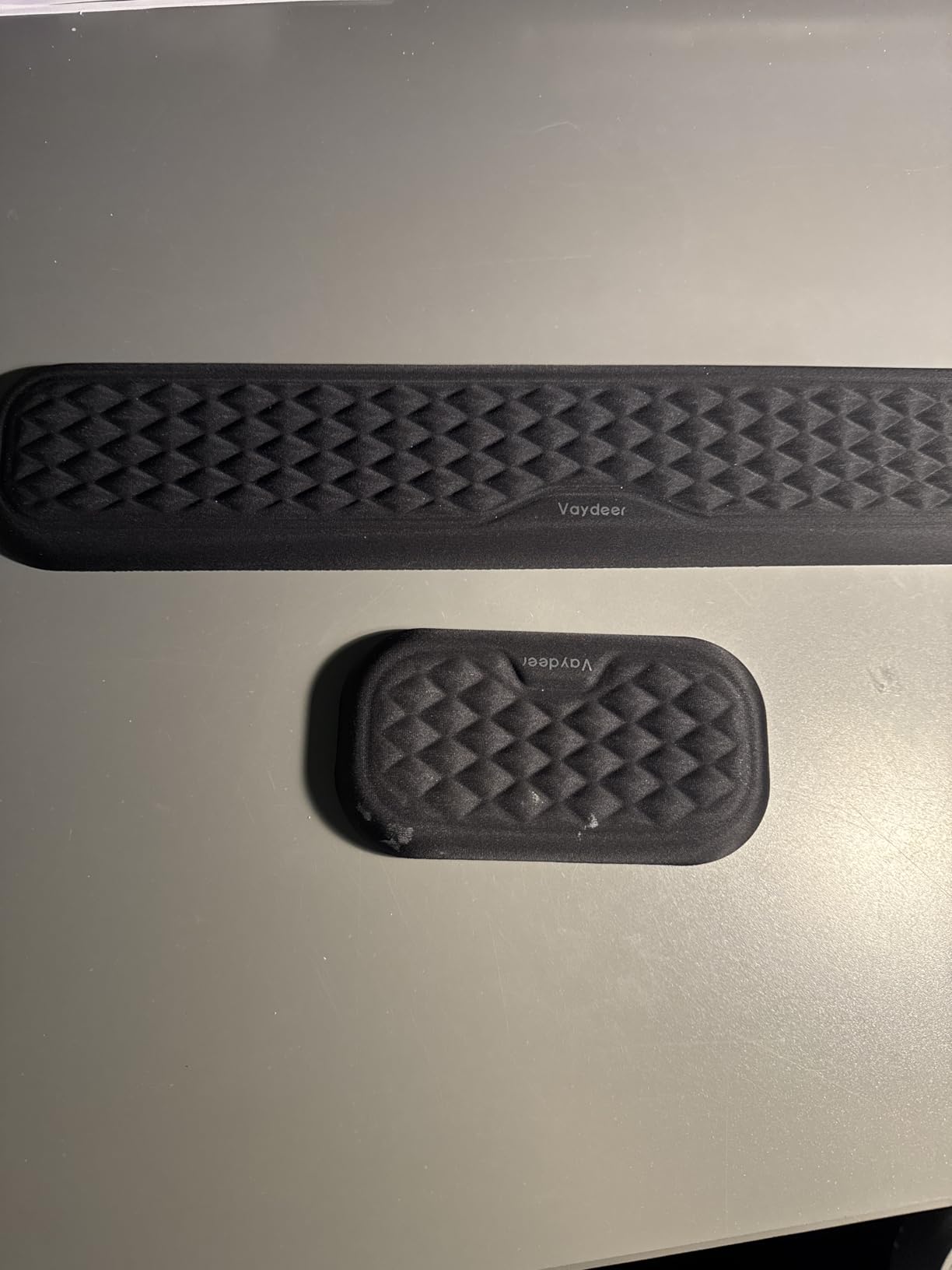 Vaydeer Wrist Rest for Keyboard and Mouse, Computer Ergonomic Wrist Support Pad, Soft Memory Foam Arm Cushion for Desk customer photo 1