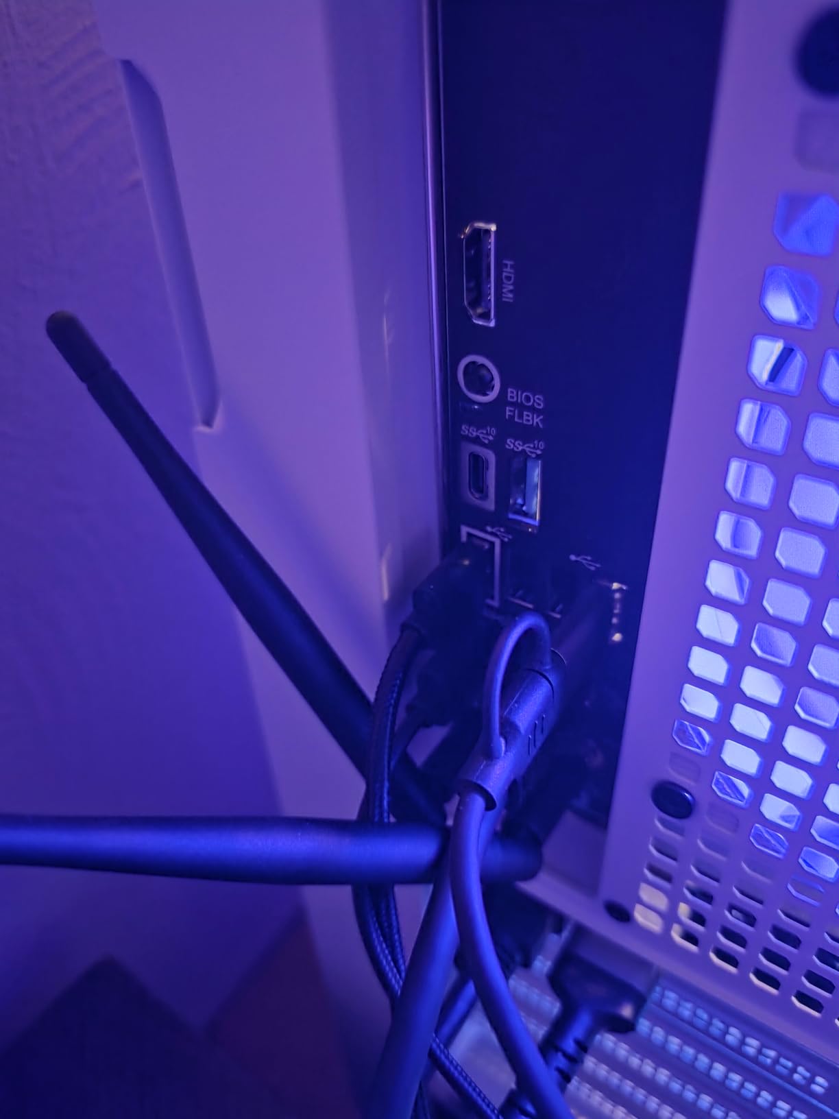 Capshi 8K DisplayPort Cable 1.4, VESA Certified 6.6FT DP Cord (8K@60Hz, 4K@144Hz, 2K@240Hz), 32.4Gbps Display Port Cable for Gaming Monitor, Graphic, PC, HDR/HDCP 2.2/FreeSync/G-Sync, B raised, Grey customer photo 1