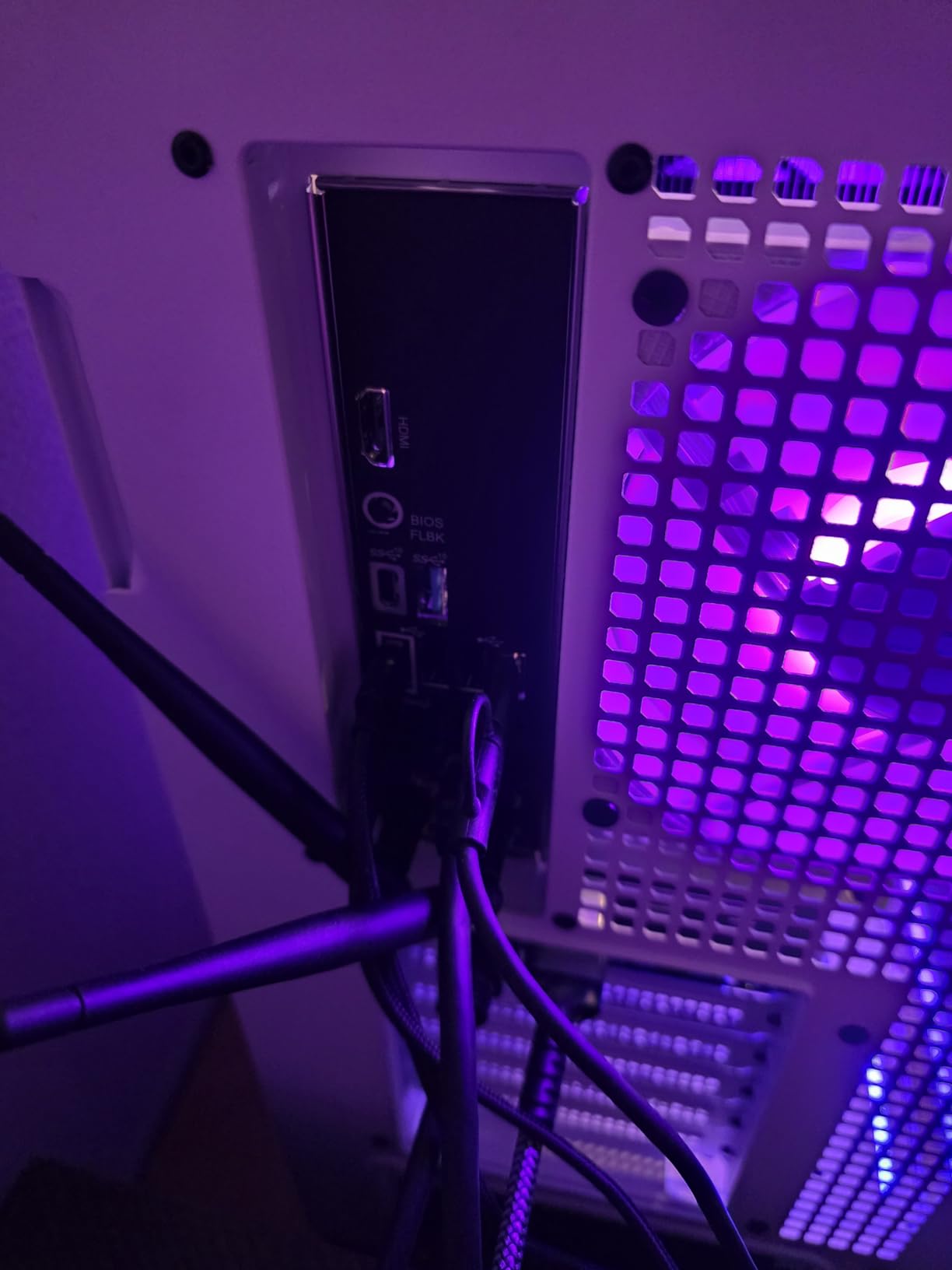 Capshi 8K DisplayPort Cable 1.4, VESA Certified 6.6FT DP Cord (8K@60Hz, 4K@144Hz, 2K@240Hz), 32.4Gbps Display Port Cable for Gaming Monitor, Graphic, PC, HDR/HDCP 2.2/FreeSync/G-Sync, B raised, Grey customer photo 2