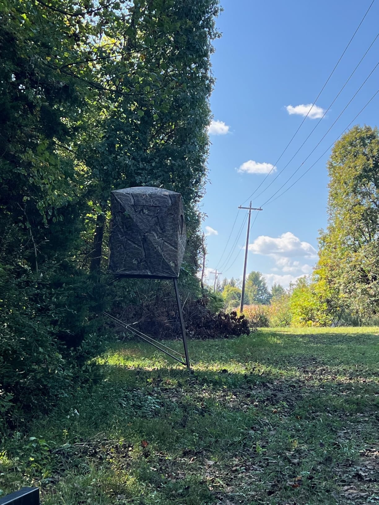 Guide Gear 6 Foot Tripod Hunting Tower Blind, 2-Man Stand Elevated, Hunting Gear Equipment Accessories, 4 by 4 customer photo 2