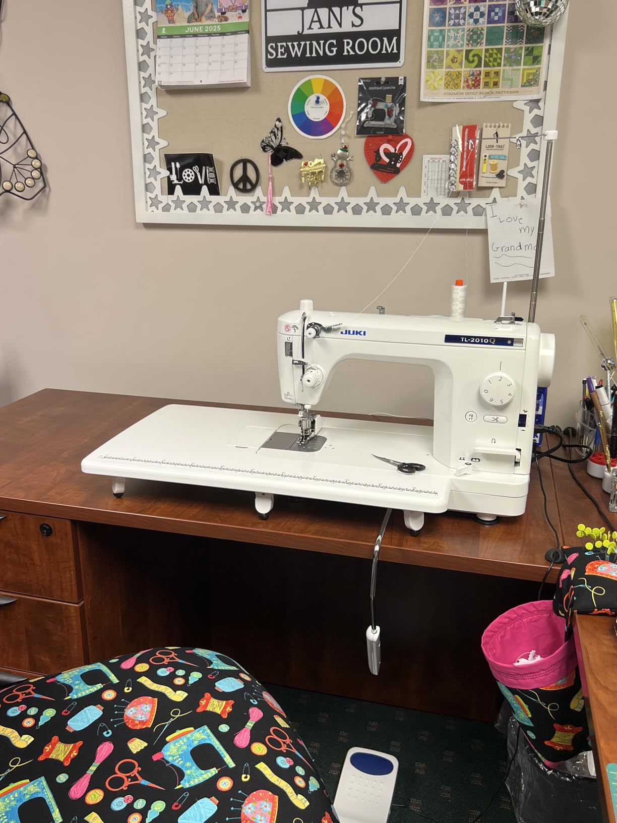 2010q Sewing and Quilting High Speed Semi-Industrial Machine customer photo 1