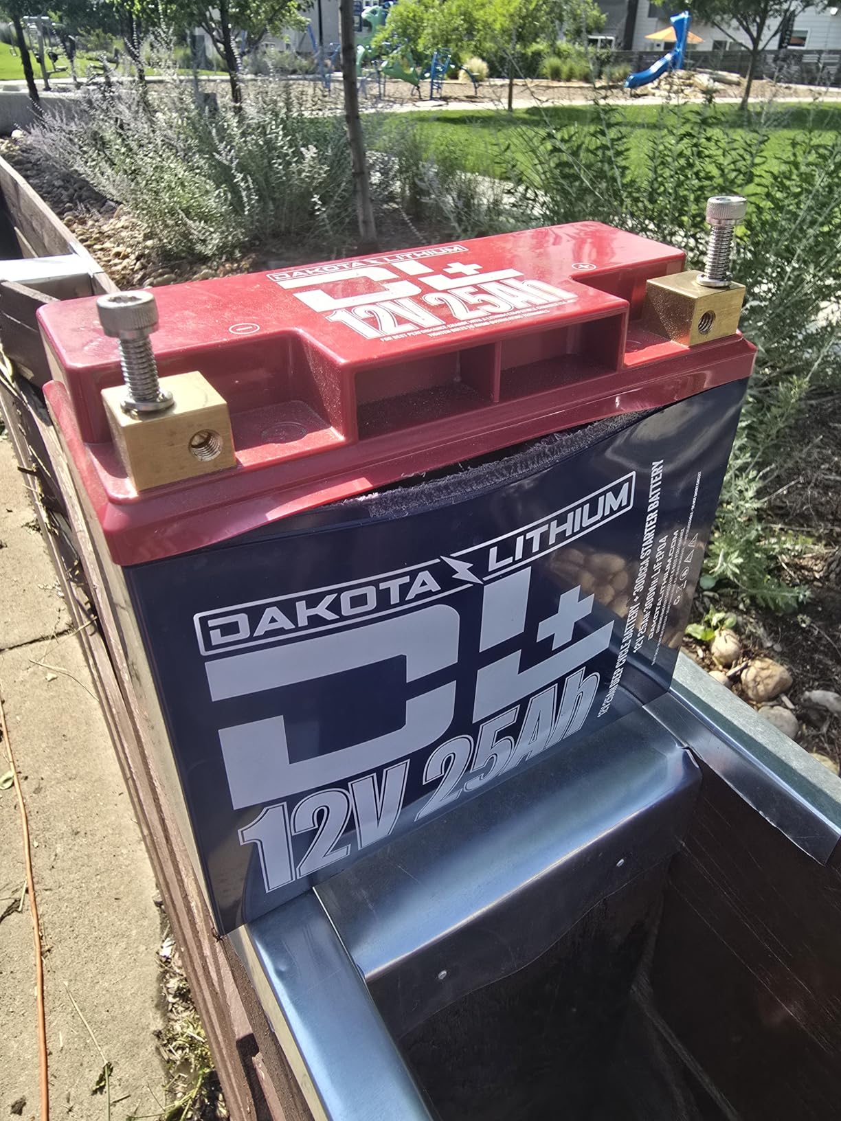 Dakota Lithium 12V 25Ah LiFePO4 Deep Cycle Battery - 11 Year USA Warranty 2000+ Cycles - Perfect for Ice Fishing, Fish Finders, and More customer photo 1