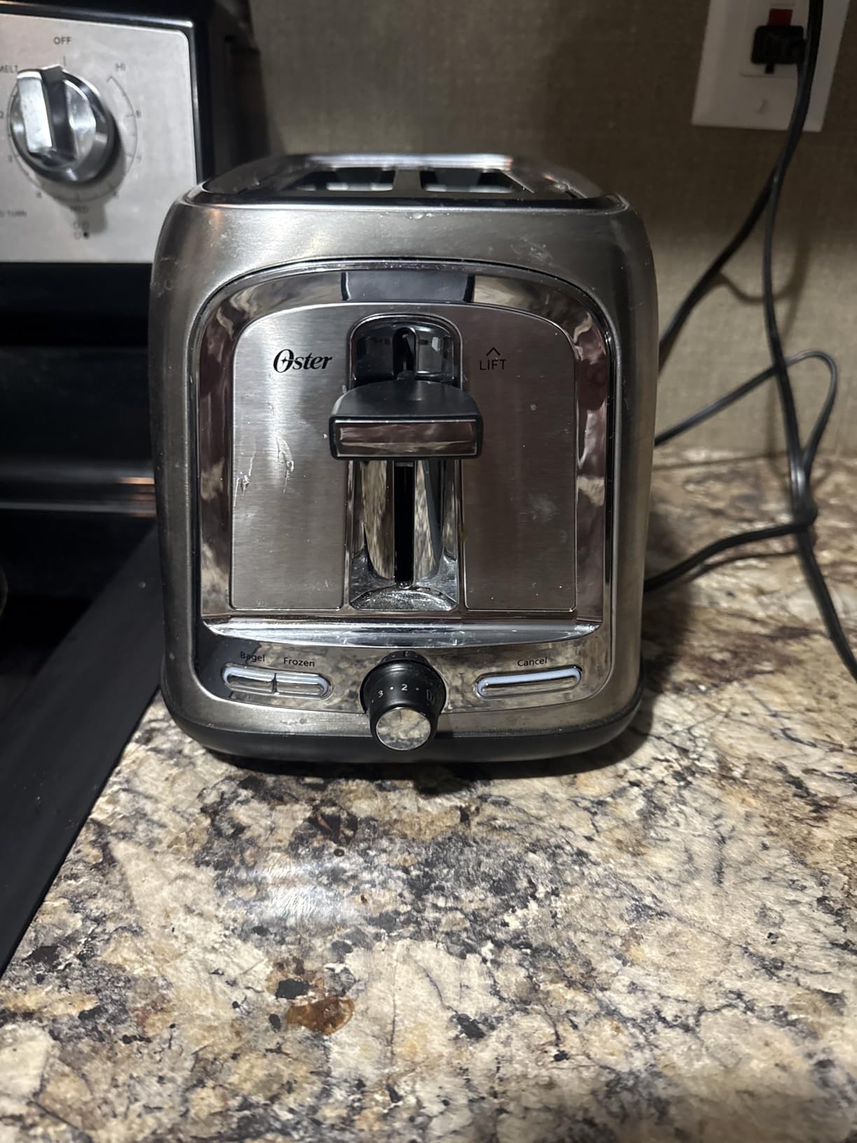 Oster 2-Slice Toaster with Advanced Toast Technology, Bagel Toaster for All Bread Types, Stainless Steel customer photo 1