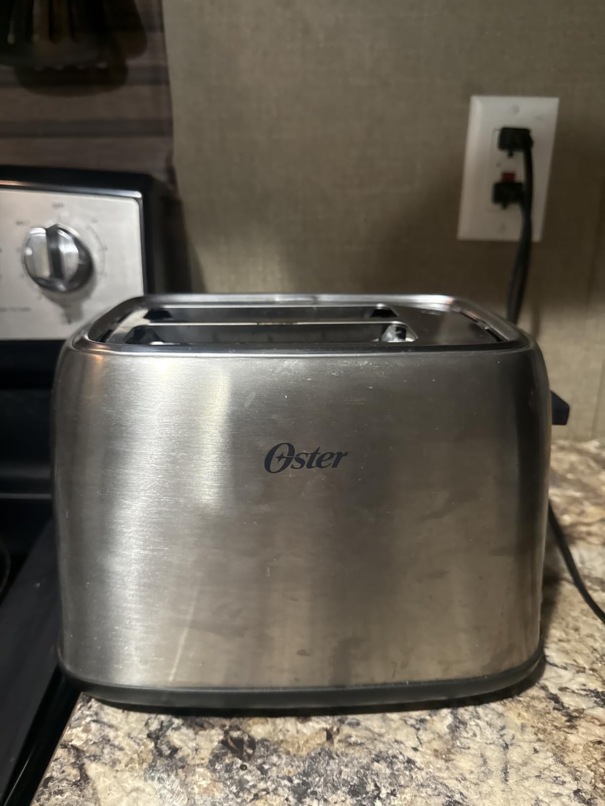 Oster 2-Slice Toaster with Advanced Toast Technology, Bagel Toaster for All Bread Types, Stainless Steel customer photo 2