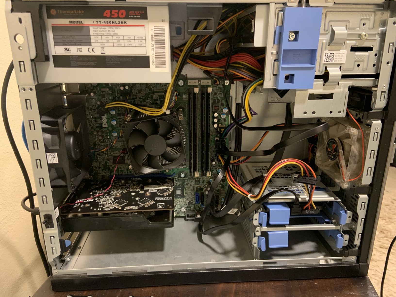 SABRENT SATA III (6 Gbit/s) Straight Data Cable with Locking Latch for HDD/SSD/CD and DVD Drives (3 Pack 20 Inch) in Black (CB-SFK3) customer photo 1