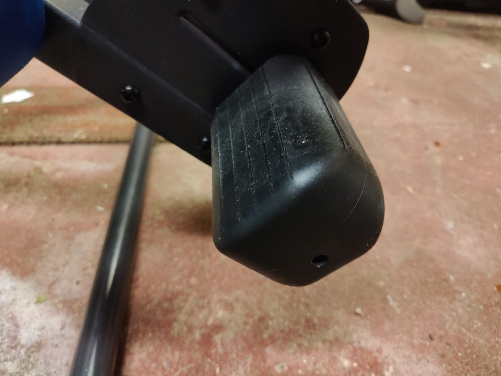 Teeter FitSpine X3 Inversion Table w/ Accessories for Back Pain Relief, Deluxe Easy-Reach Ankle Lock, FDA Registered, UL Safety Certified, 300 lb Capacity, Designed & Patented in USA customer photo 2