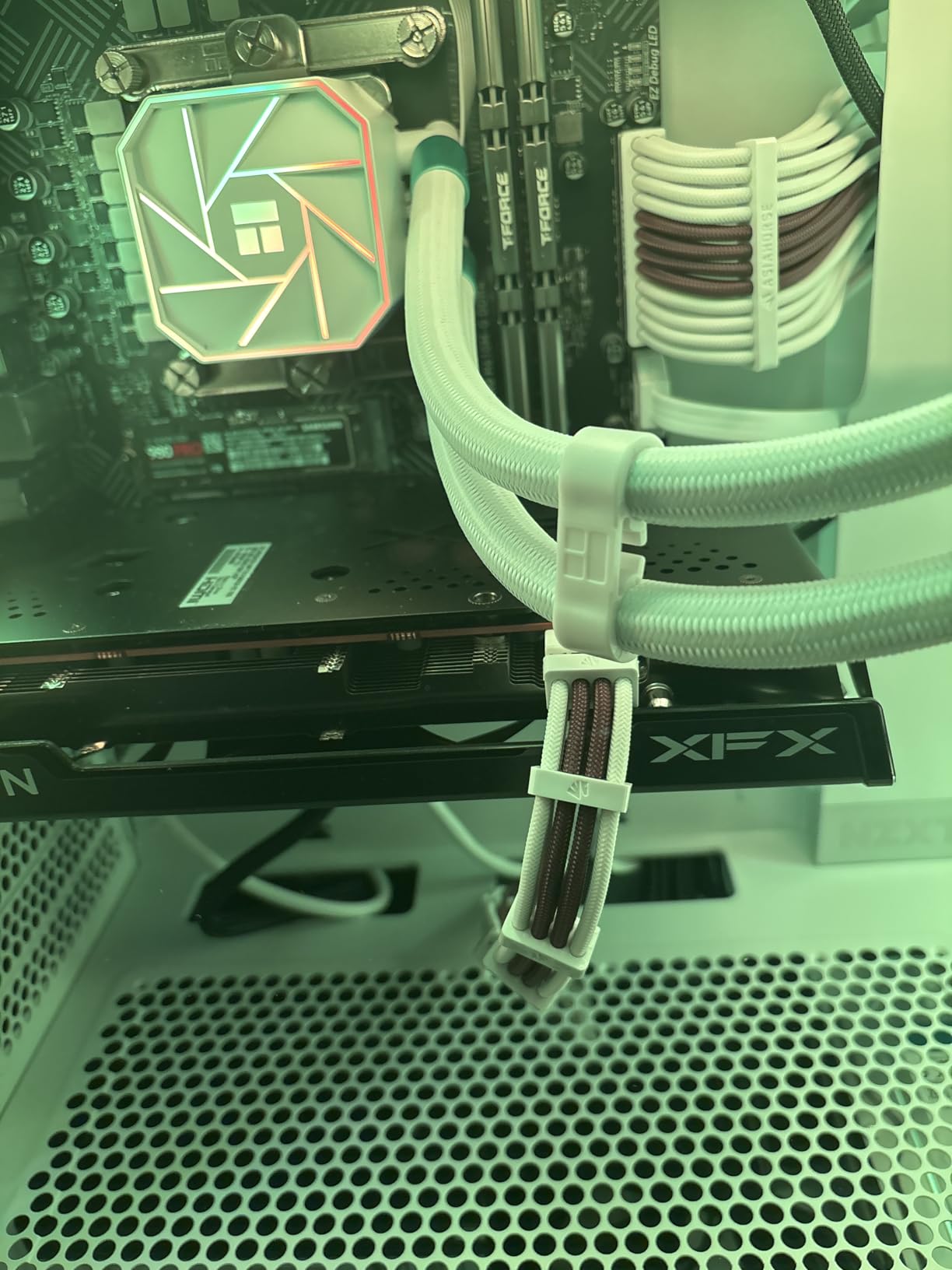 AsiaHorse 18AWG PSU Cable Extension Sleeved Custom Mod GPU PC Audio Video Power Supply Soft Braided Cables with Two Color Comb Kit 24P/8P to 6+2P/ 8P to 4+4P 30CM customer photo 2